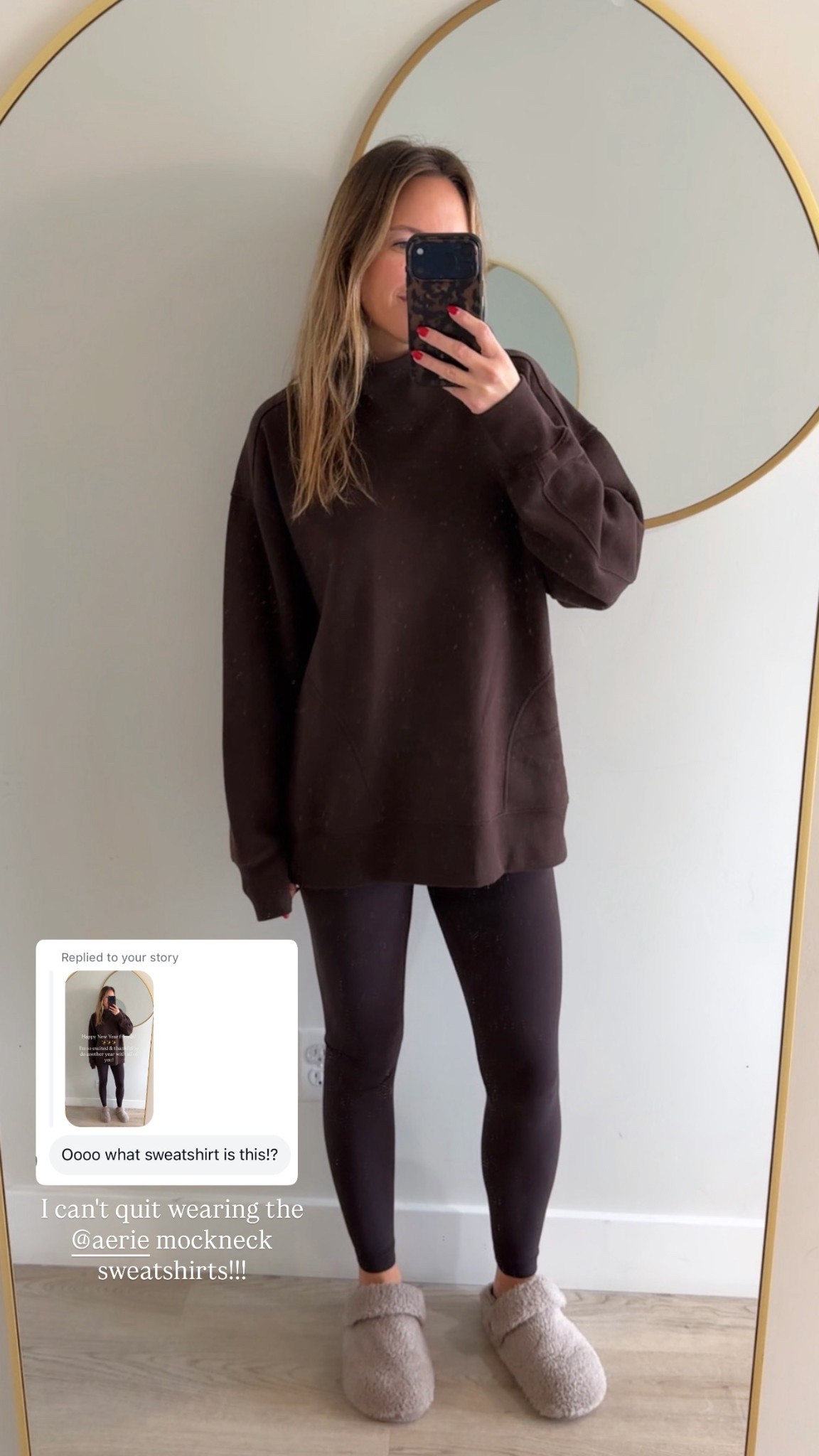 Wearing size small in the aerie mockneck sweatshirt!🤎