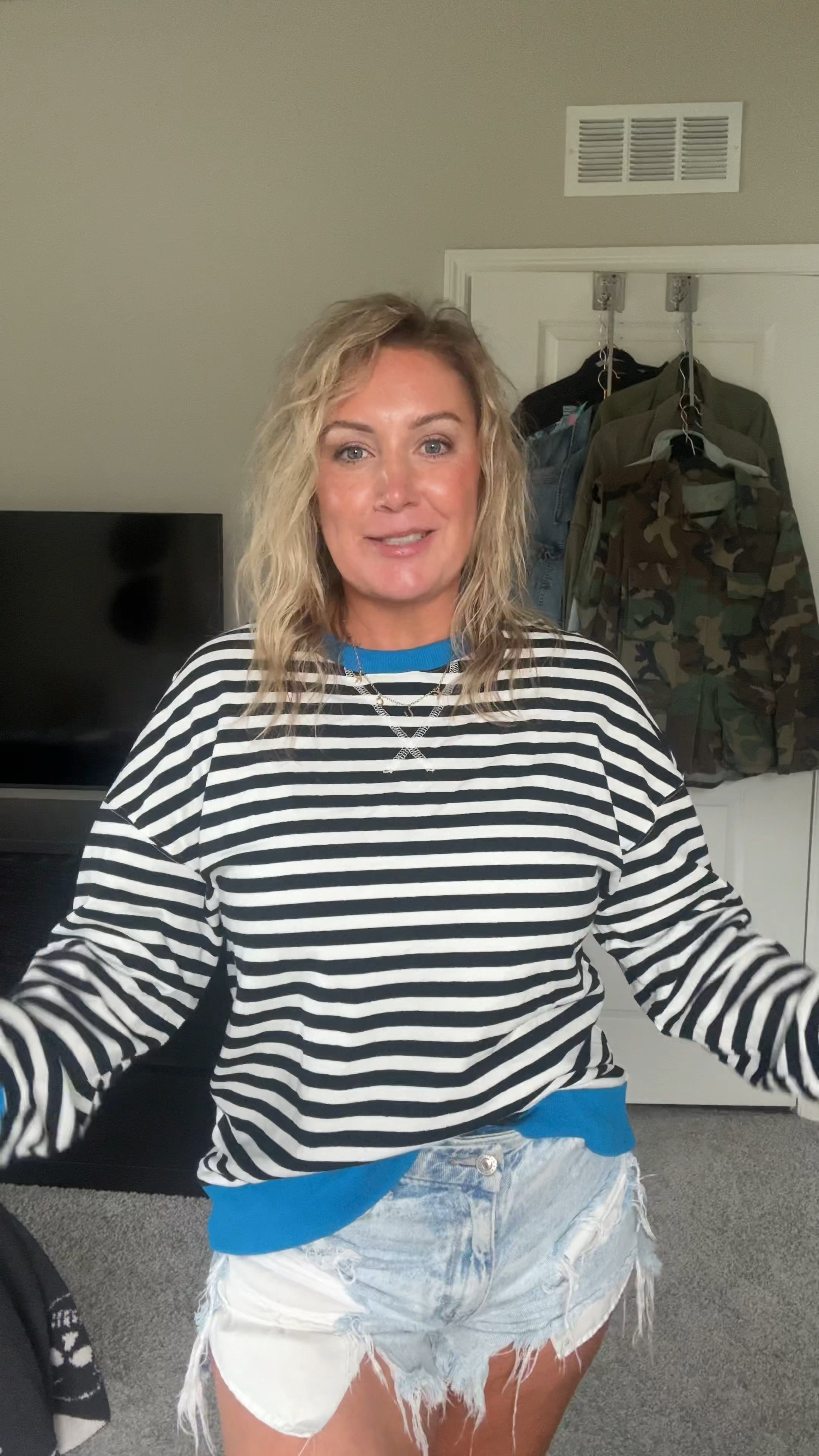 The cutest transition to fall top! Love the color options! Under $20 and also they have a 10% off coupon available!! 
Size S could size up one or two for a real oversized fit! 

#LTKFindsUnder50 #LTKSeasonal #LTKOver40