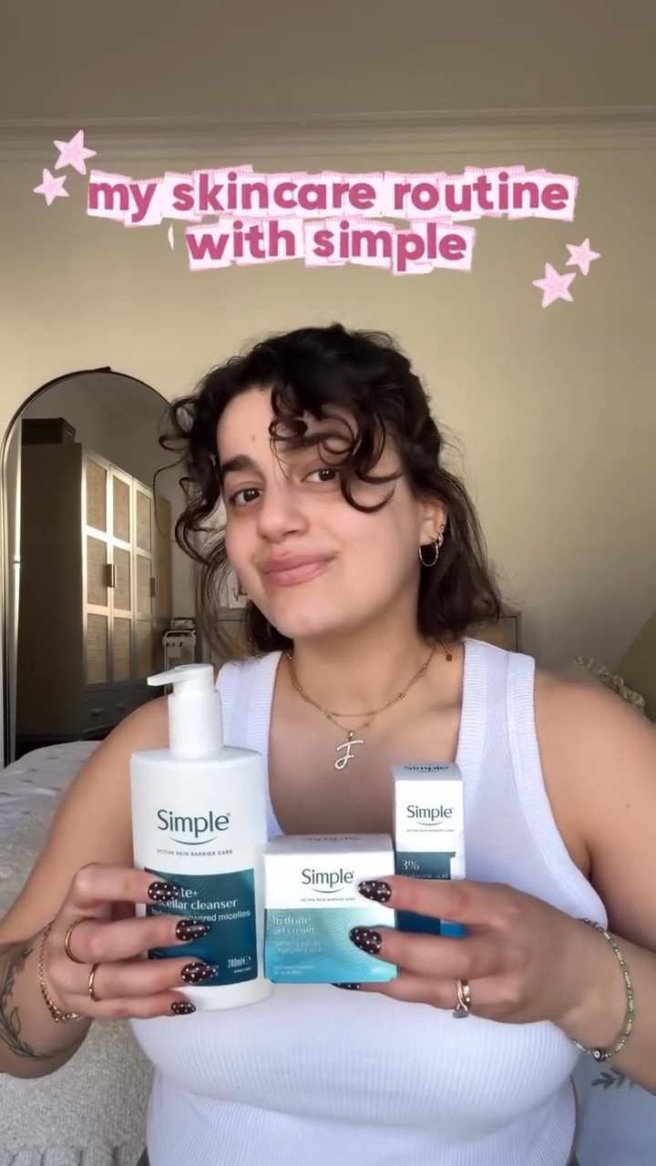 my skincare routine with @simpleskin’s active care range 🩵 #simpleskincare #AD 

this combo from the range, cleanses deeply hydrated the skin leaving the skin feeling and looking plumped, soft and healthy! the hydrate range contains a cleaner, hyaluronic acid serum and a moisturiser 🩵 

— #skincareroutine #simpleskin #skincare

#LTKspring #LTKuk #LTKbeauty