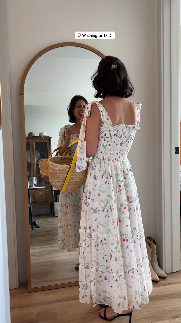 Nap Dress XXS

Summer date night, hill house nap dress, Ellie dress, summer dress, basket bag, strappy sandals 

minimal style, parisian style, aesthetic outfits, summer outfits, style inspo, Washington DC, dc influencer, French girl style, European style, over 30, petite, dc blogger, LTK creator, Loewe 

You’re in the right place if you’re looking for: 
• outfits for a European vacation
• French Girl Style inspo
• Petite friendly finds
• Over 30 outfits 
• Classic / timeless pieces 


#LTKVideo #LTKSeasonal #LTKStyleTip