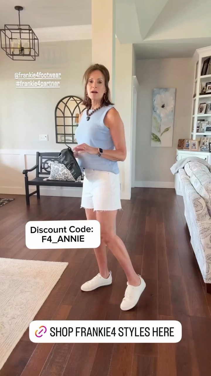 SNEAKER discount : F4_ANNIE

Tank - medium 
White shorts - 29

Summer style 
Travel style 
Comfortable travel sneakers 

#LTKMidsize #LTKTravel