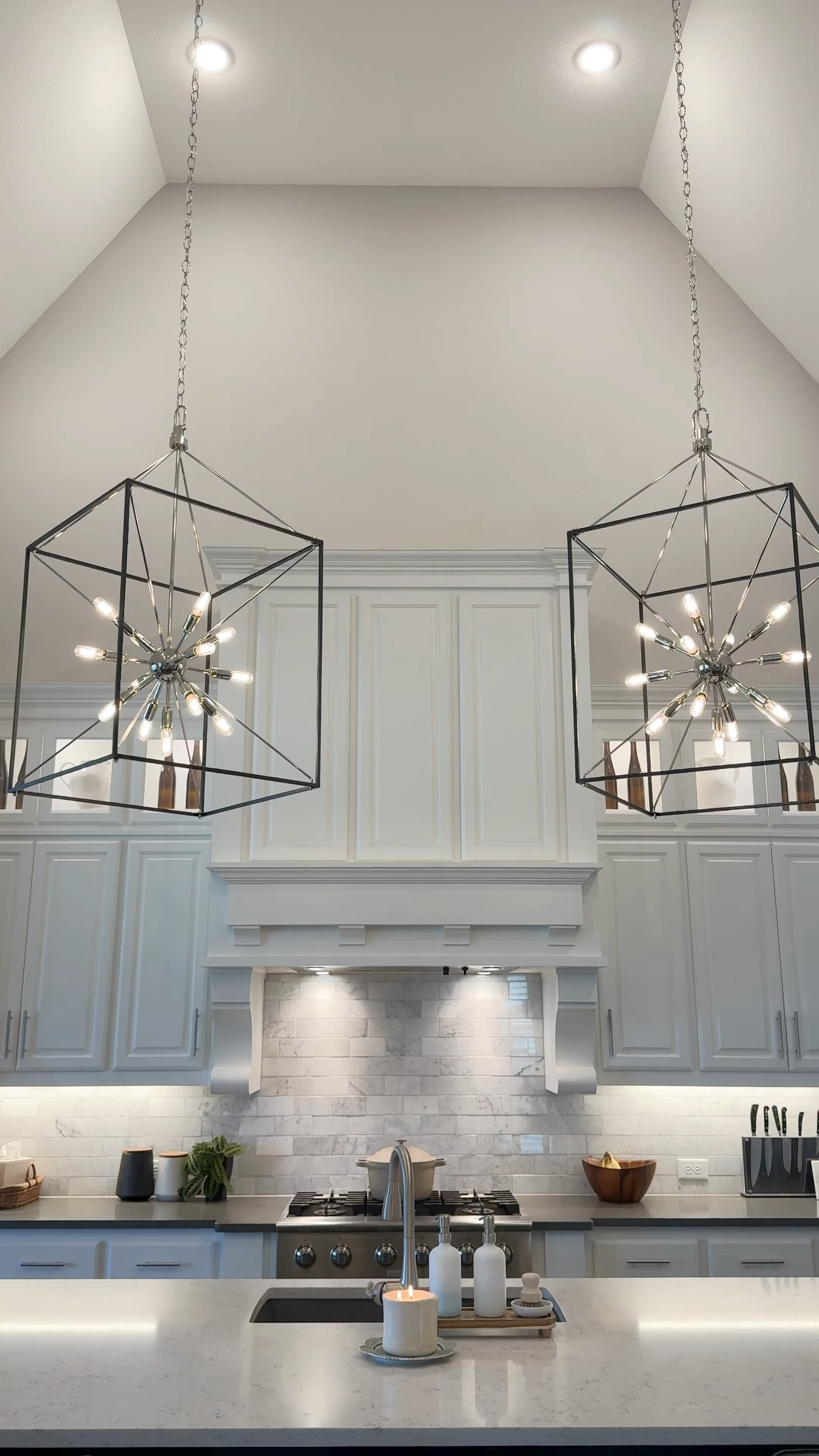 Kitchen light fixtures, kitchen chandeliers

#LTKhome #LTKVideo