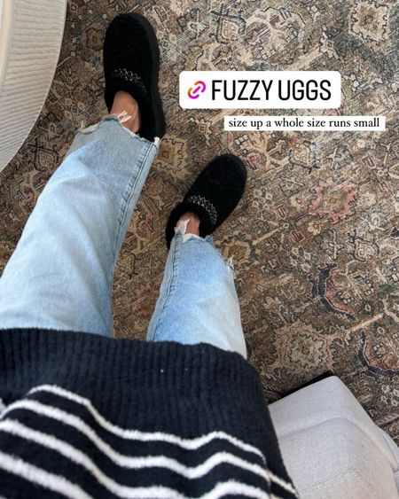 The coziest Ugg slippers 🤩 they run small - size up one size.

Fall fashion; fall style; fall outfits; Ugg slippers; platform Uggs; casual style; mom style; pistola denim; striped sweater; black Uggs; Christine Andrew 

#LTKstyletip #LTKshoecrush #LTKfindsunder50