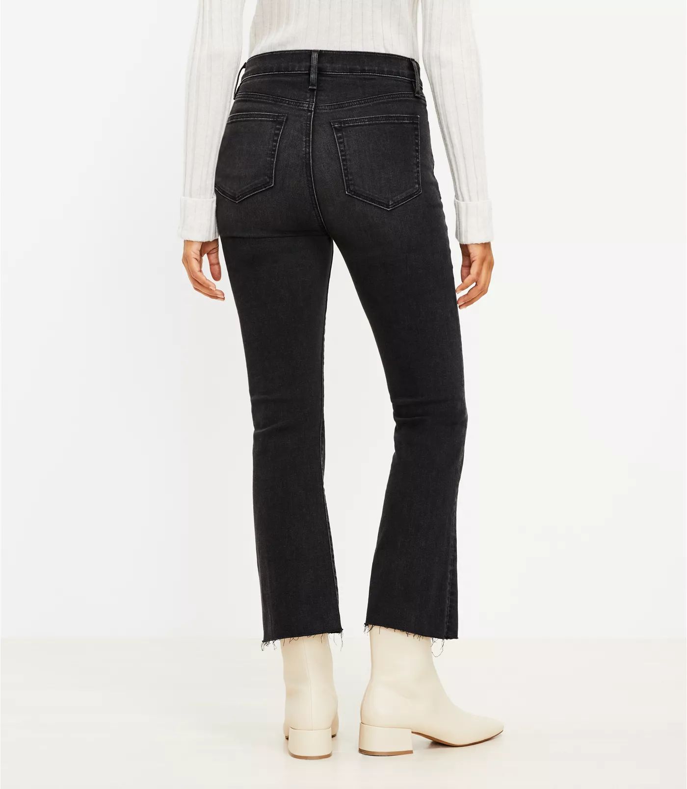 Curvy Fresh Cut High Rise Kick Crop Jeans in Black | LOFT