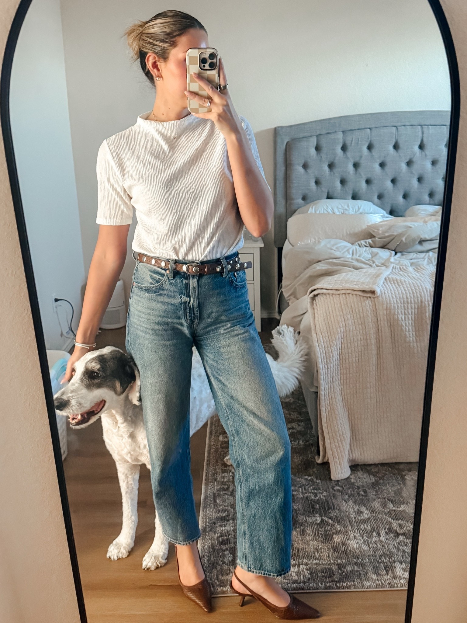 These @evereve finds are the perfect work staples! @samedelman Bianka heels and @Pistola Denim 

#evereve #pistola #barrel jeans #officestyle #corporateoutfits #officeootd #fallstyle

#LTKootd #LTKWorkwear #LTKSeasonal