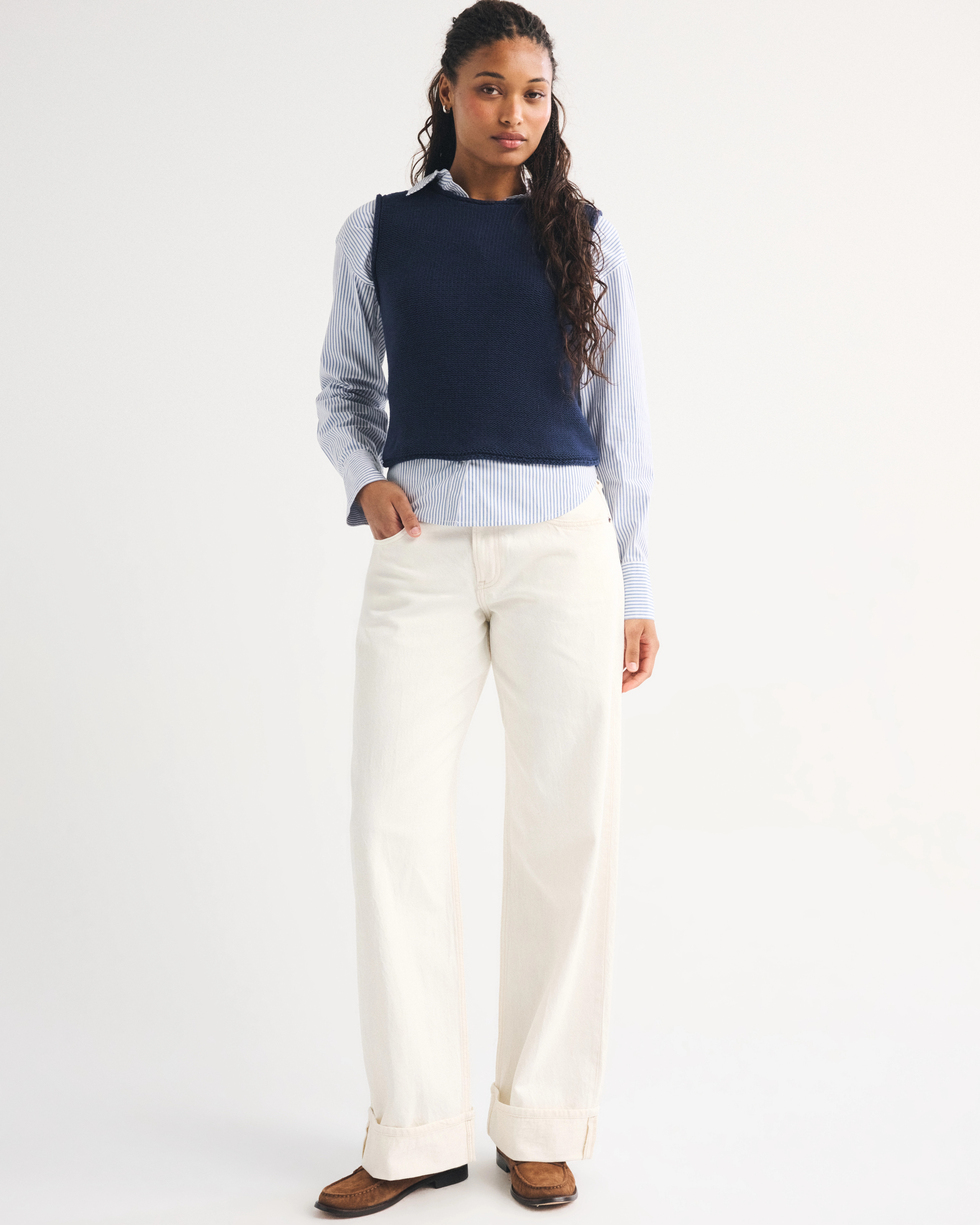 Curve Love Low Rise Ultra Loose Cuffed Hem Jean | Abercrombie & Fitch (US)