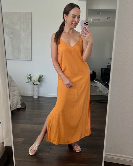 The dress is on major sale - also have it in black  Wearing a size S in the dress - if you’re between sizes I’d size up 🧡

#LTKSale
