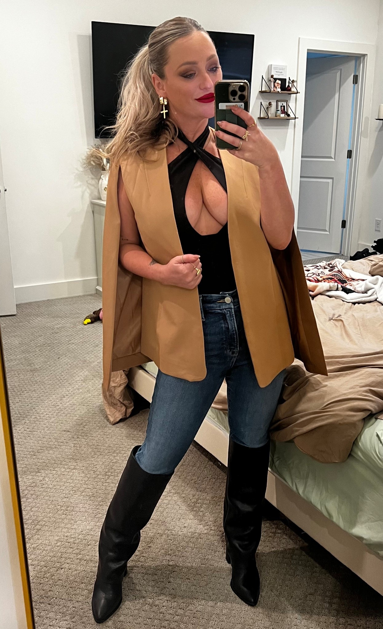 All my jewelry is on sale! This is the best blazer for warmer states! 🤎

#LTKShoeCrush #LTKStyleTip #LTKSaleAlert