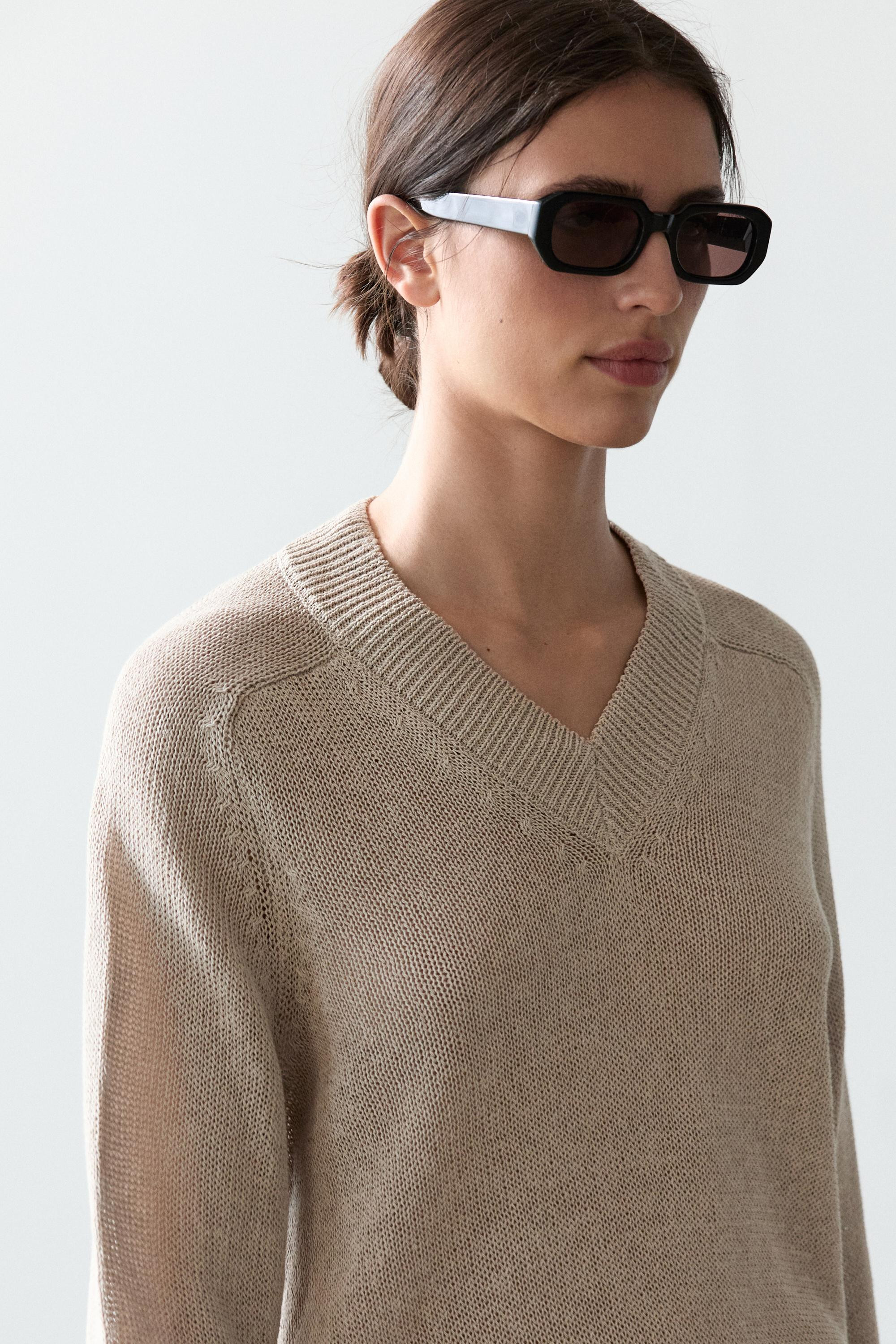Cotton blend V-neck knit sweater | Massimo Dutti US