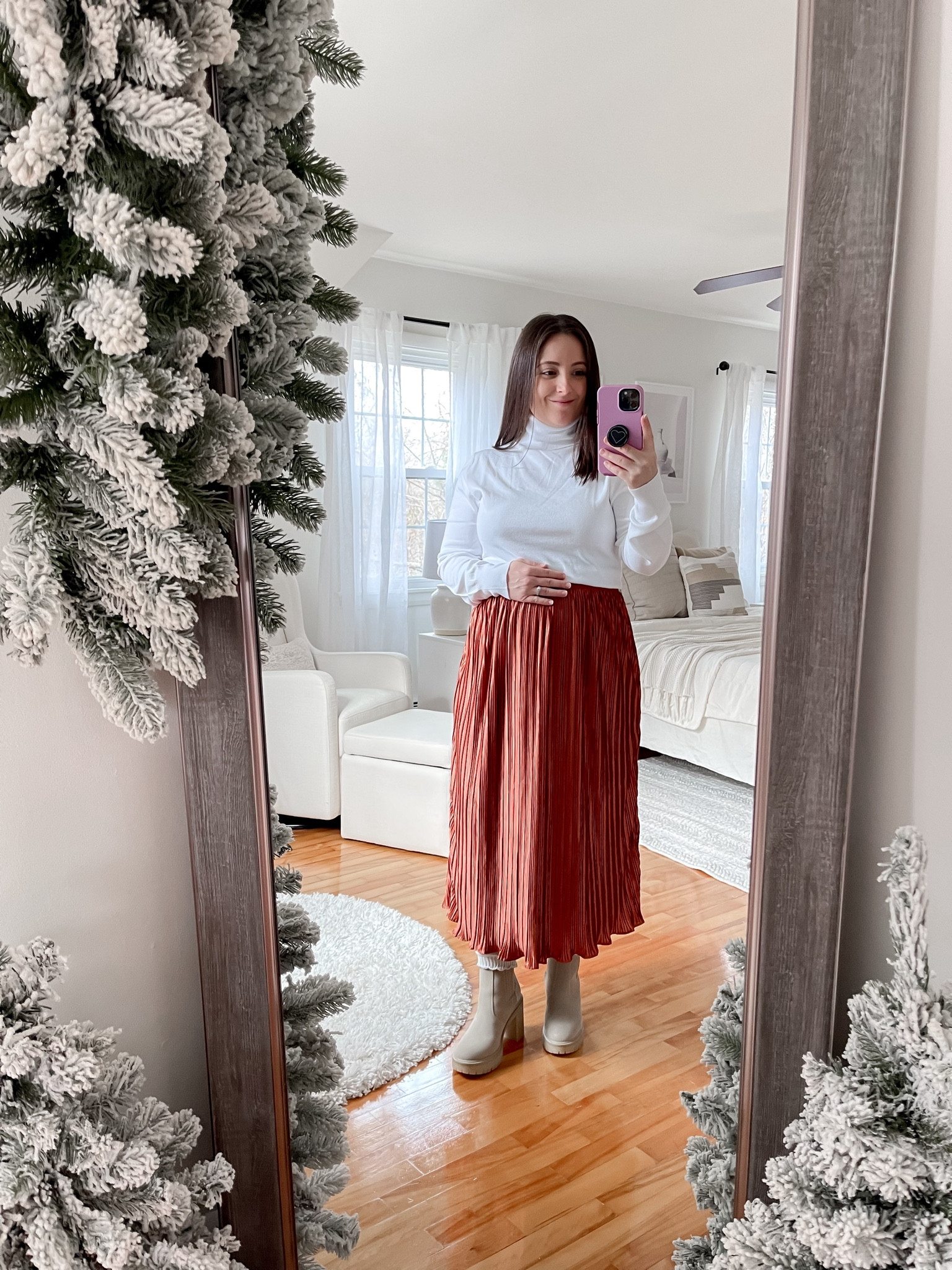 Pregnancy friendly holiday outfit 

#LTKbump #LTKSeasonal #LTKHoliday