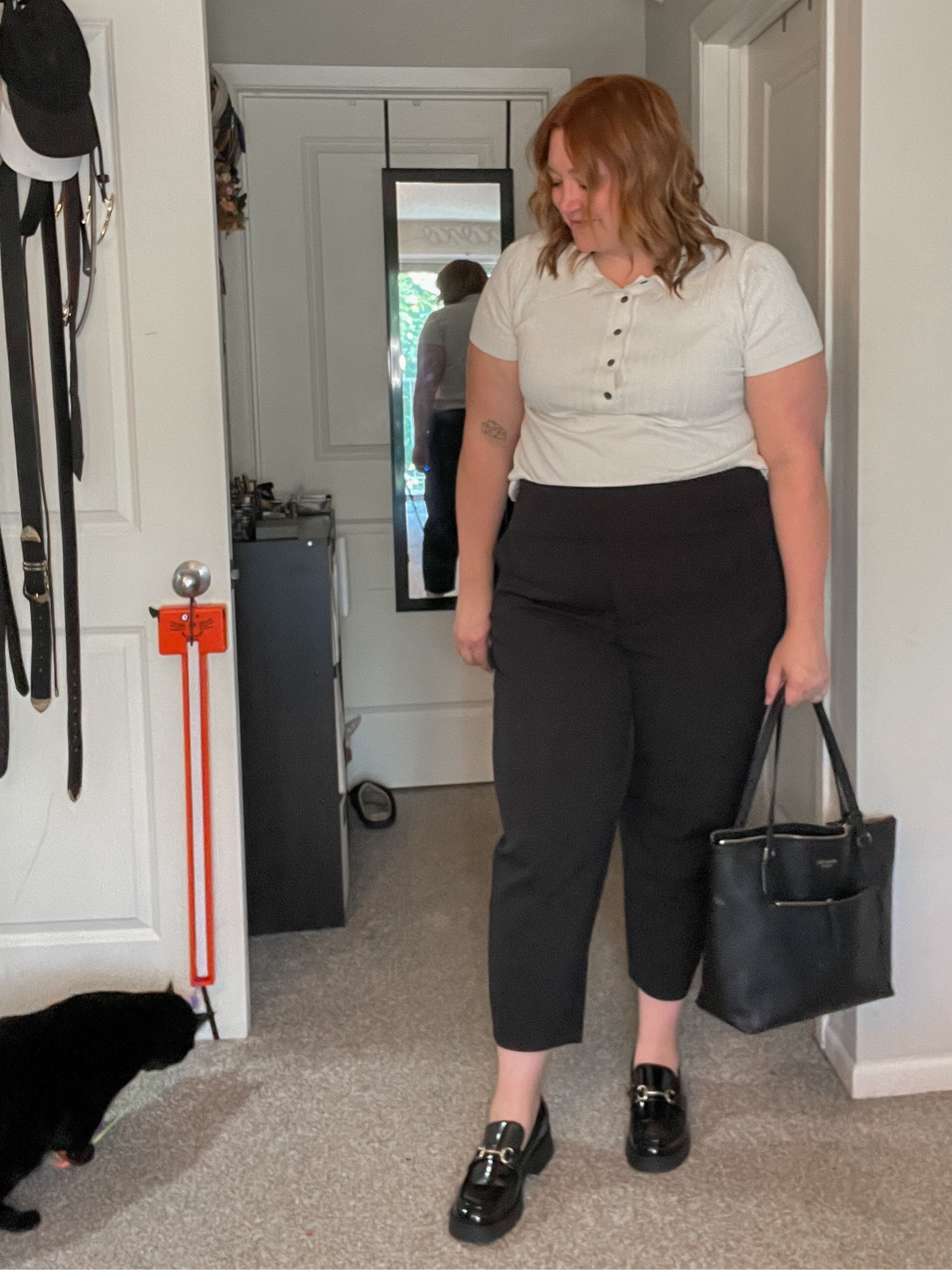 Realistic work outfit for plus sizes. I’m a pear shaped size 16/18 top and 18/20 bottom.

Wearing the M in the top (code INFS-AMBTARA to save at Universal Standard)

Sized up to the 20 in these Athleta pants and they got loose so I ended up getting an 18, too (Iwould say order TTS)

#LTKWorkwear #LTKPlusSize #LTKMidsize