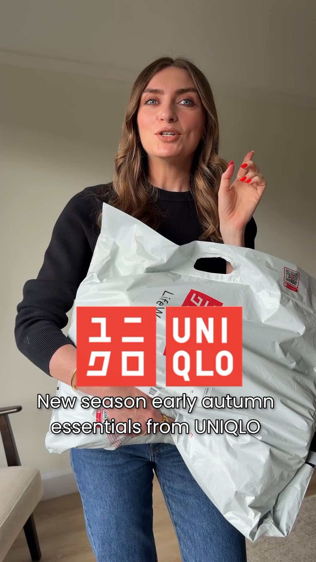 ANew season, early Autumn wardrobe essentials @UNIQLO #lifewear 
Small in the long sleeve white t-shirt
W23 L31 in the baggy barrel leg jeans, size down in their jeans, they run big
I’m 5ft 6
Small in the black jumper
Small in the checked shirt
Small in the v neck collared jumper

AD

#LTKuk #LTKautumn
