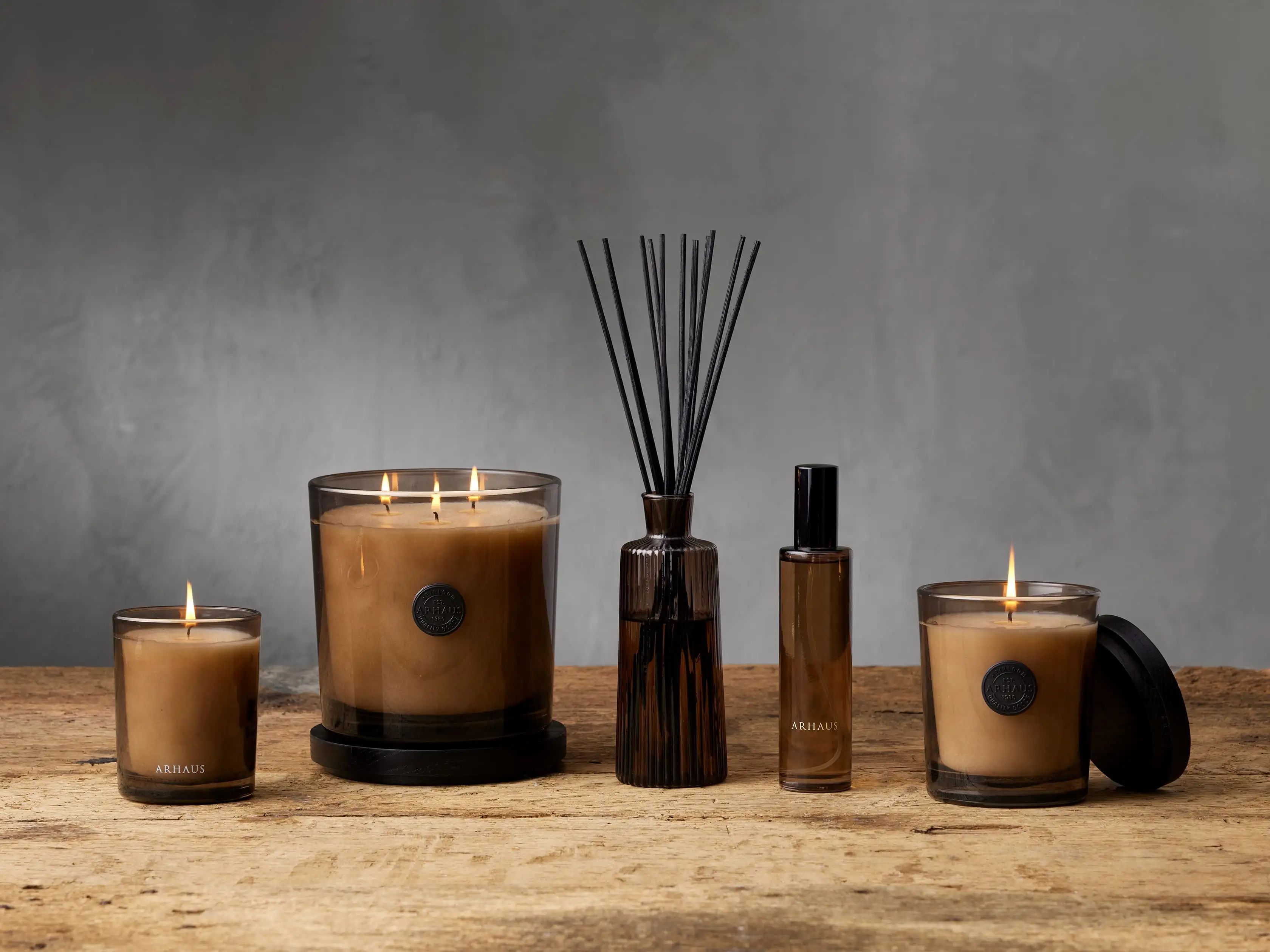 Signature Candle in Sandalwood Leaf and Tobacco | Arhaus