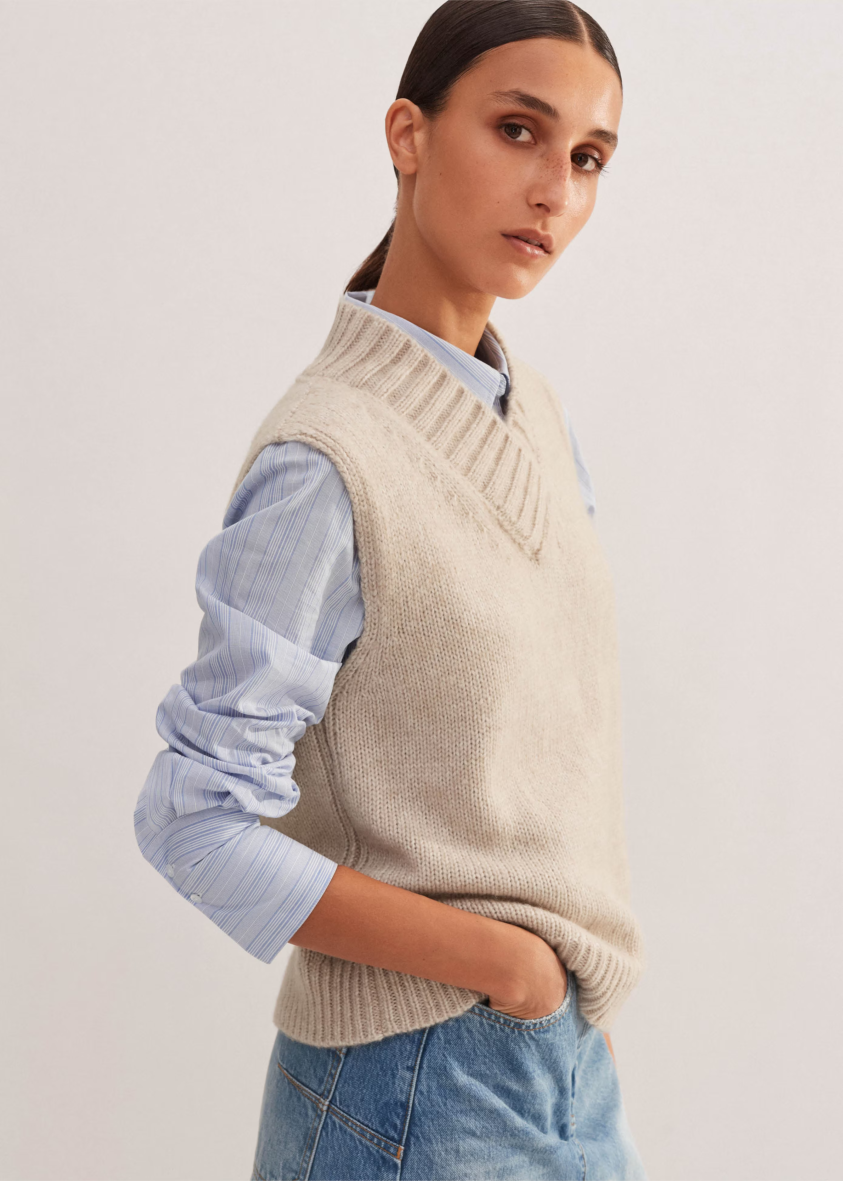 Merino Cotton High V-Neck Vest Cloud-Soft Merino Cotton | ME+EM Global (Excluding US)
