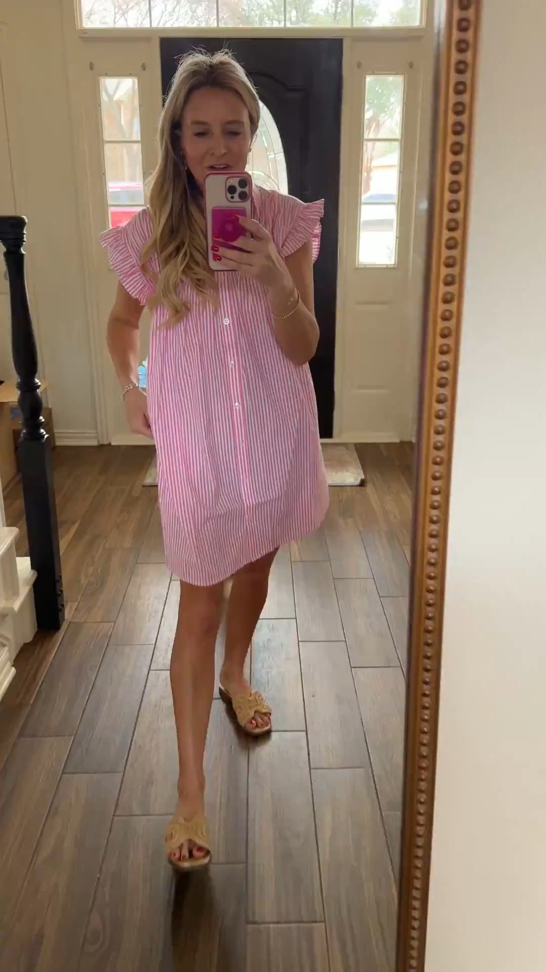 Dress is so cute. Wearing xs. Also comes in blue  



#LTKootd #LTKdayinmylife #LTKSeasonal