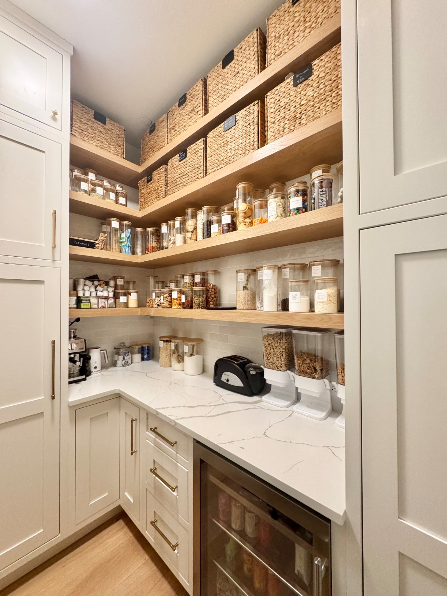 Pantry labels, pantry baskets, pantry organization 

#LTKFamily #LTKHome