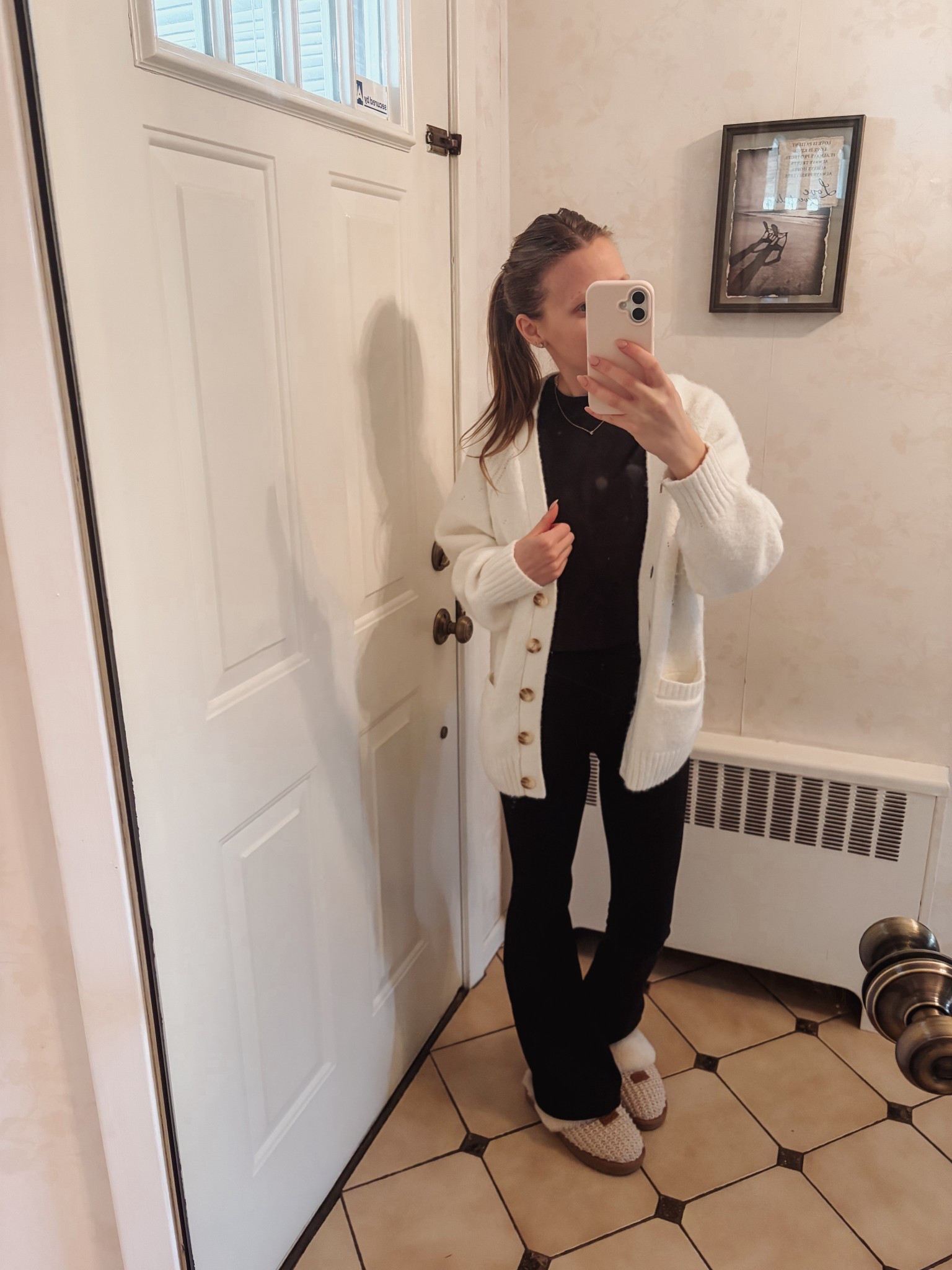 Oversized sweater makes the perfect jacket for spring ⛅️

Sweater- Abercrombie
Leggings- aerie (on SALE)

#LTKootd #LTKSeasonal #LTKPetite