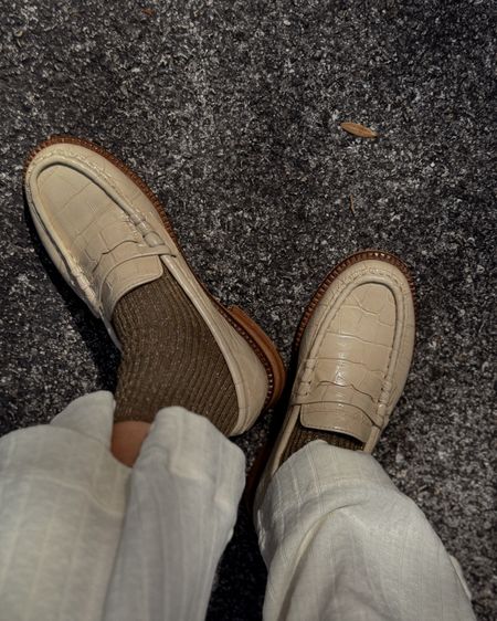 Can’t stop wearing these loafers! 

MODE15 for 15% off first orders at Freda Salvador 

True to size, I wear a 6.5 and I’m normally a 6.5/7 or EU37


#LTKstyletip #LTKshoecrush #LTKSeasonal