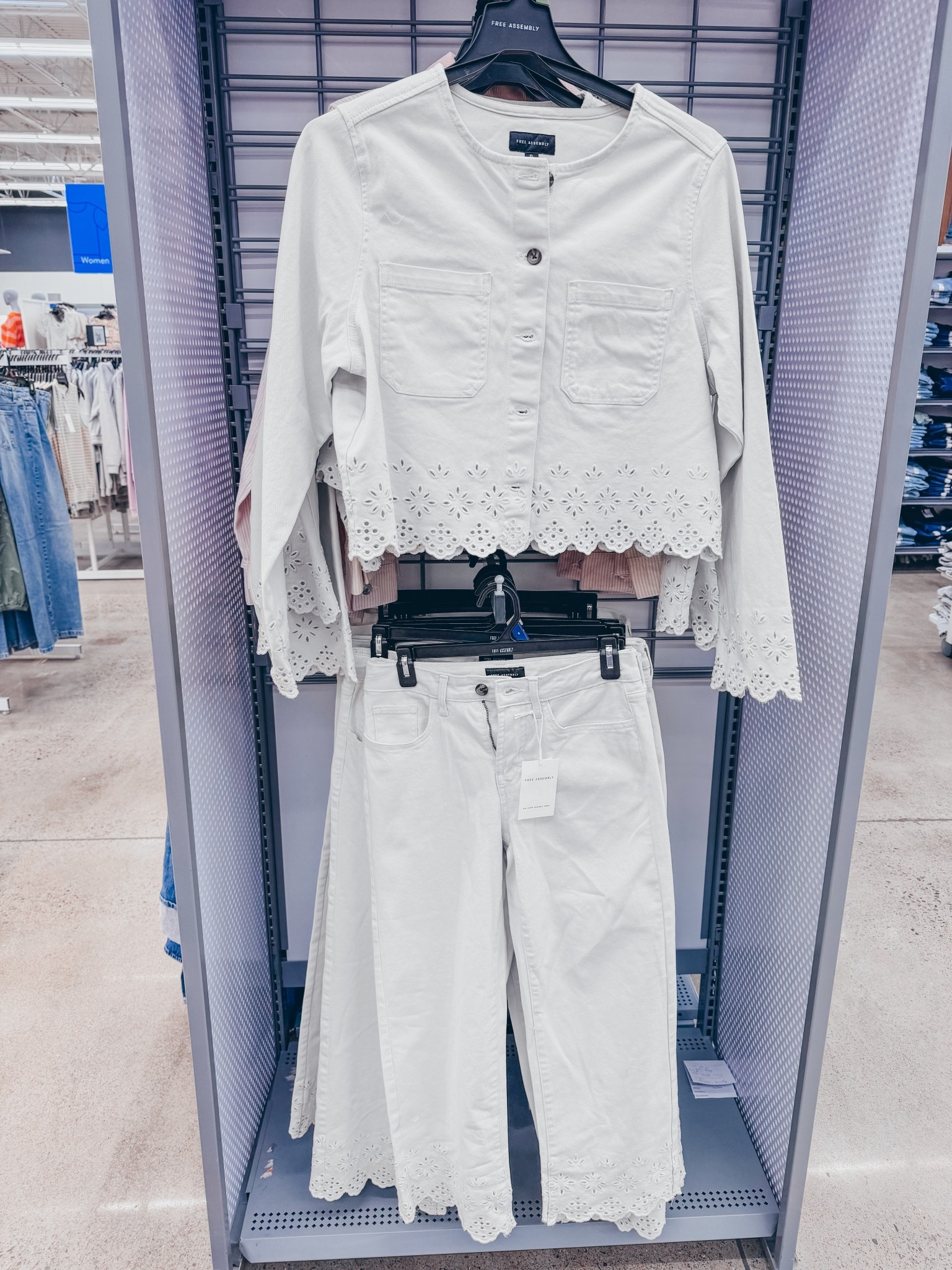 Eyelet jacket and embroidered pants set 

#LTKSeasonal