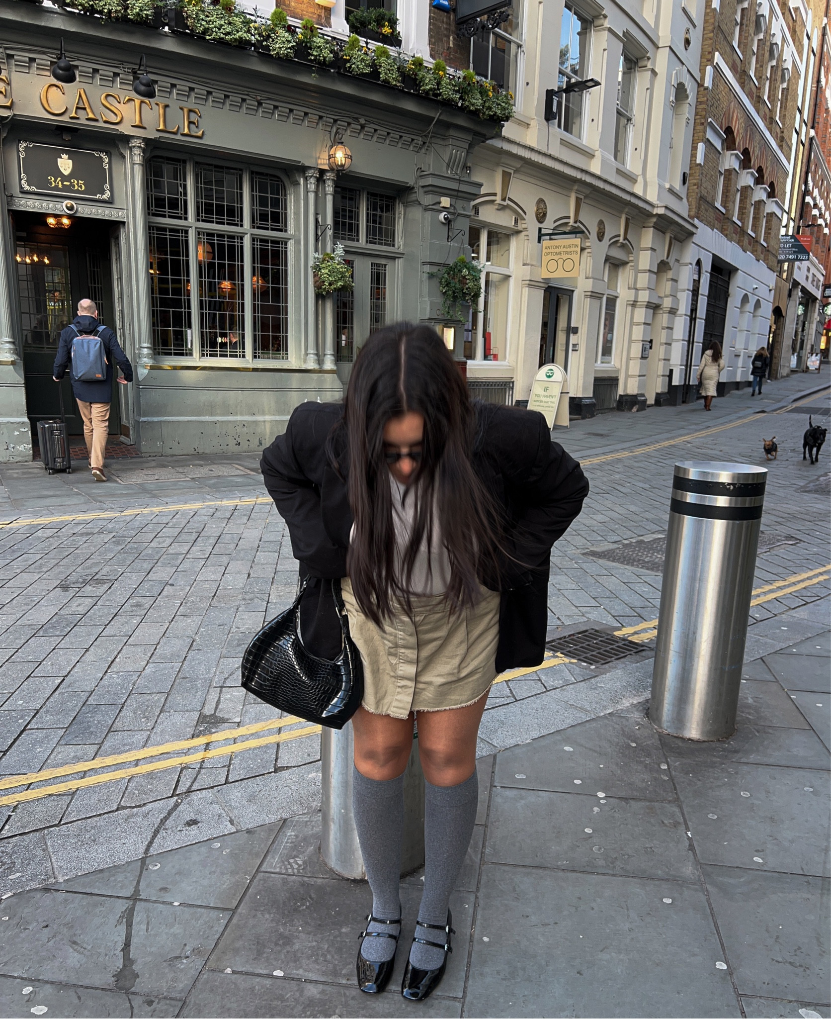 London vibes 🩶

#LTKstyletip #LTKshoecrush #LTKbeauty