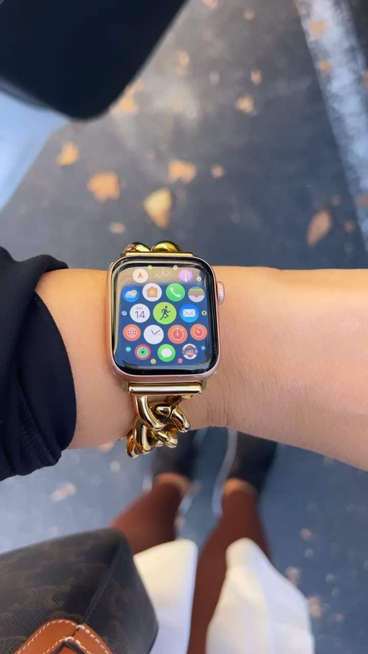 Chunky chain link bracelet band for Apple Watch.

Amazing quality, adjusts to fit any wrist

#LTKfitness #LTKfindsunder50