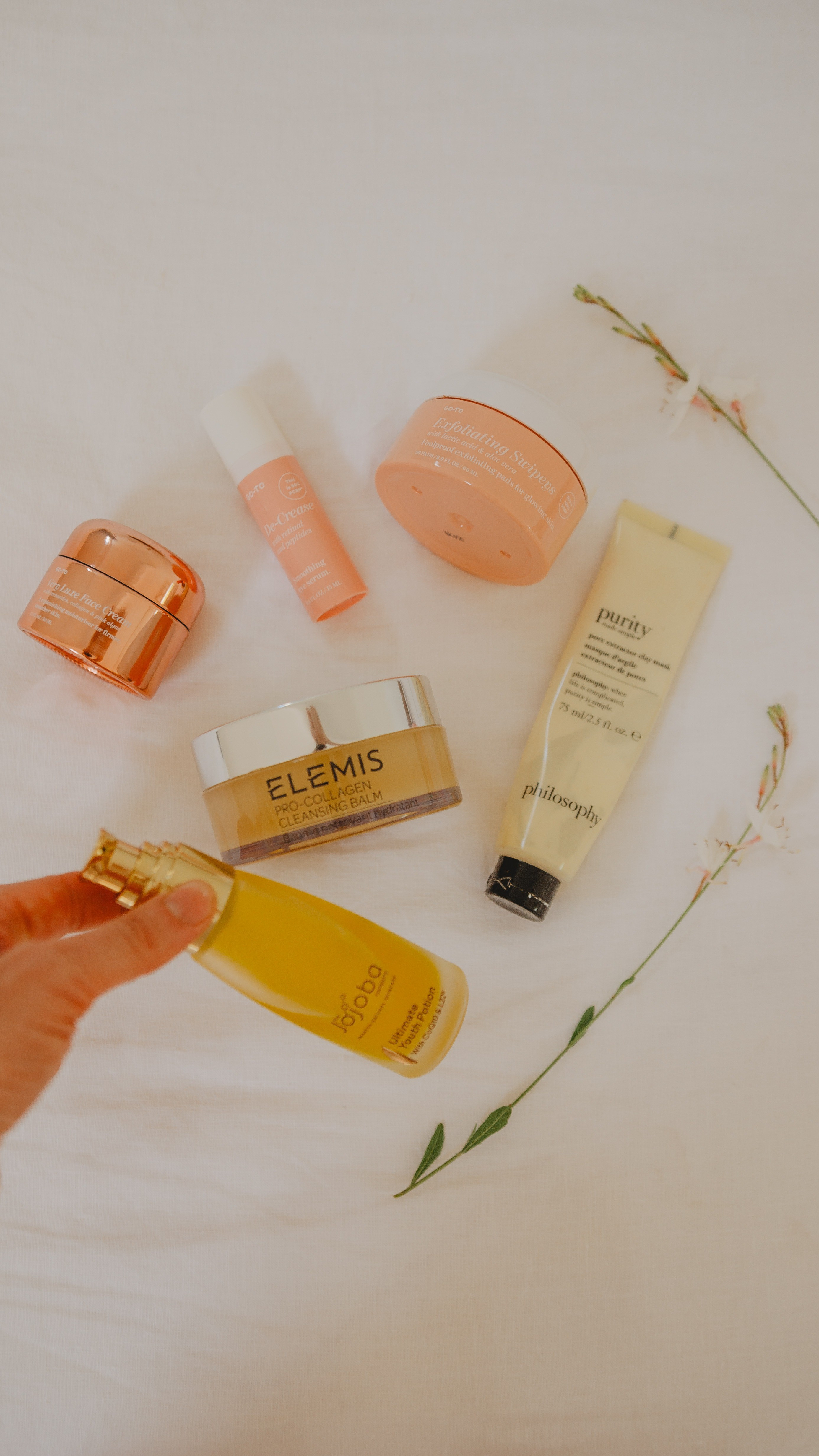 Daily beauty essentials that I swear by! This simple routine seems to work for me.• Jojoba Ultimate Youth morning and night•Exfoliating mask twice a week followed by Elemis cleanser left on as a hydrating mask• Go-To swipeys every second day

#LTKaustralia #LTKbeauty #LTKmodest