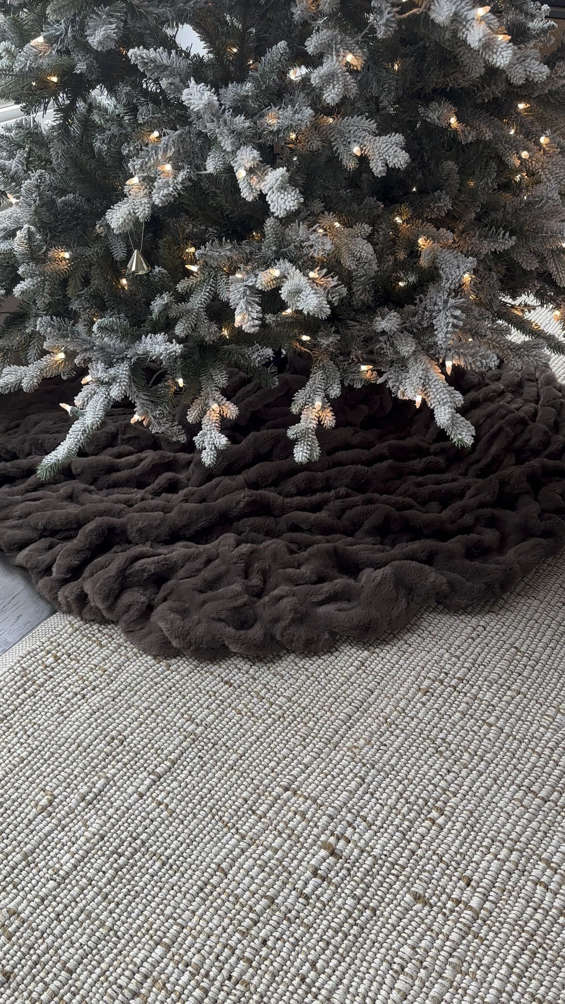 Using a blanket as a tree skirt is a great hack! I grabbed two of these viral brown faux fur blankets and this saved me a ton of money!! 🙌 I used two blankets to create a “skirt” roughly 60” diameter for my 9’ tree! 

These blankets would make the perfect gift idea as well!! 😉

Tree skirt, faux fur, Walmart home, better homes and gardens, pottery barn tree skirt, balsam hill tree, look for less home ideas 

#LTKHoliday #LTKSeasonal #LTKhome