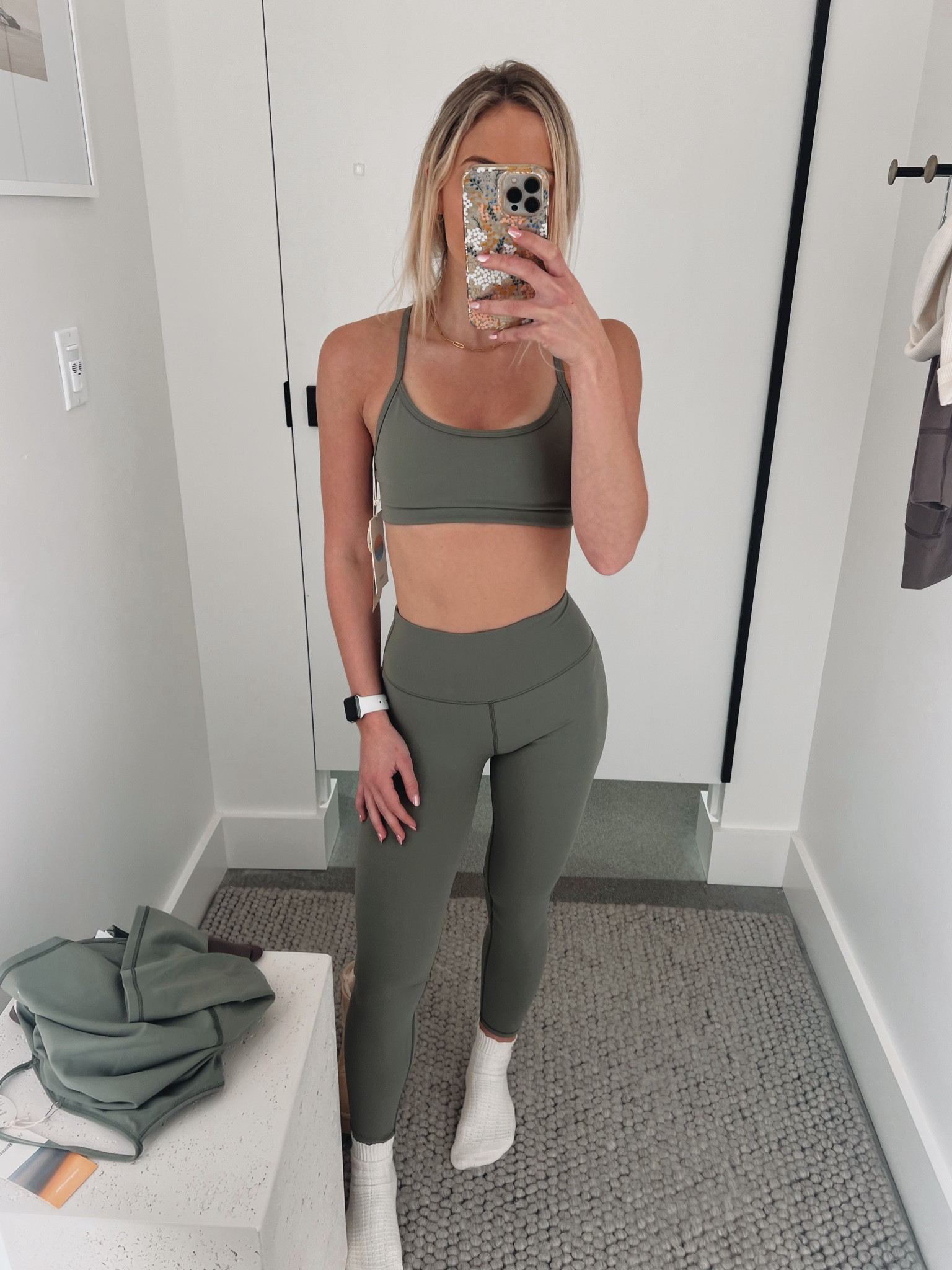 Been LOVING green lately so had to get this workout set in Pistachio🐢🍃

XXS in leggings & bra

Vuori, workout set, all the feels leggings, all the feels bra, Vuori spring collection, petite fashion, cute workout set, fitness, gym, leggings, green workout leggings 

#LTKfindsunder100 #LTKstyletip #LTKfitness