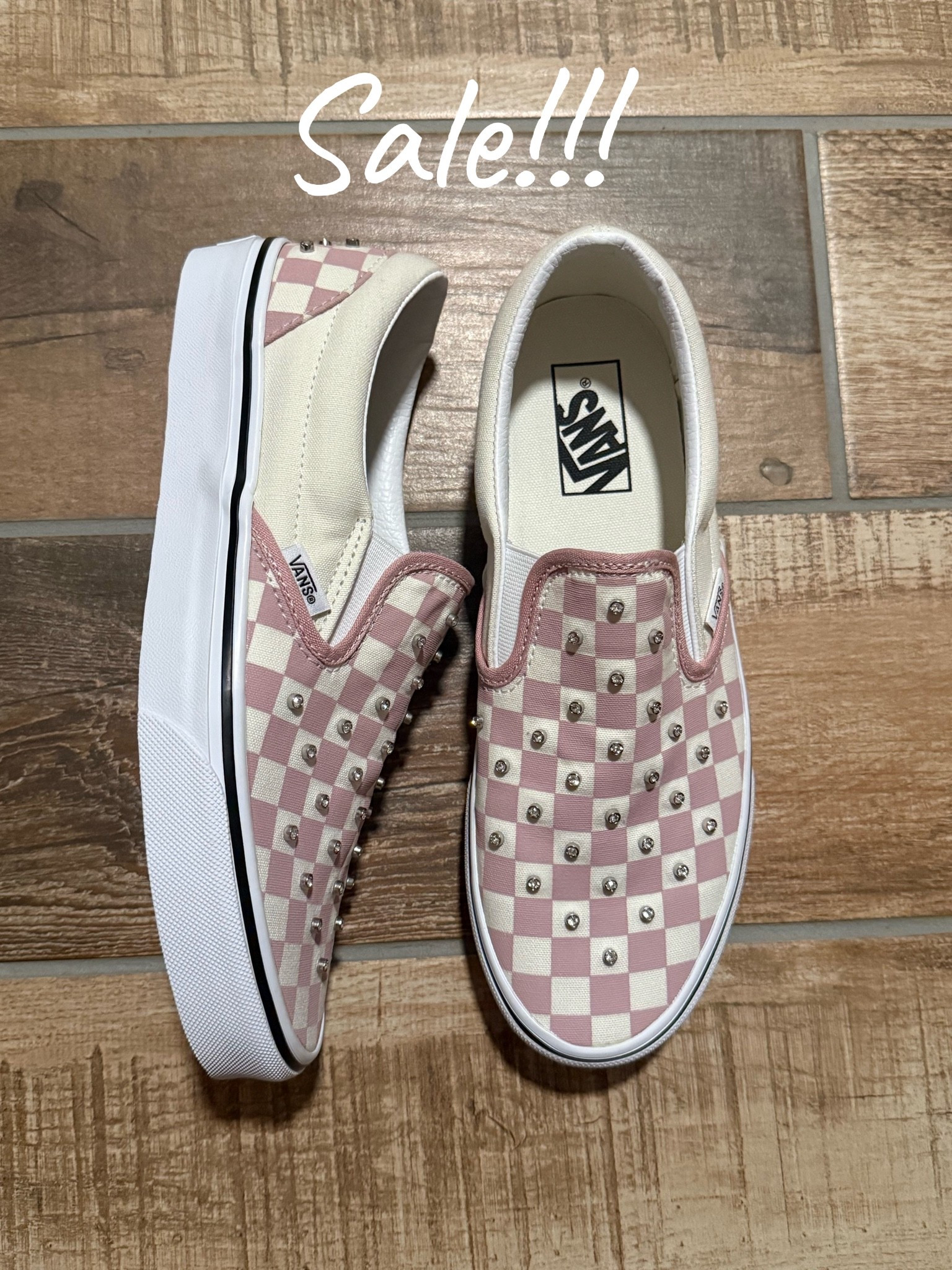 Sale, embellished sneakers, slip on sneakers, rhinestones, Vans, Vans checkered, Vans rhinestones

#LTKTravel #LTKSaleAlert #LTKootd