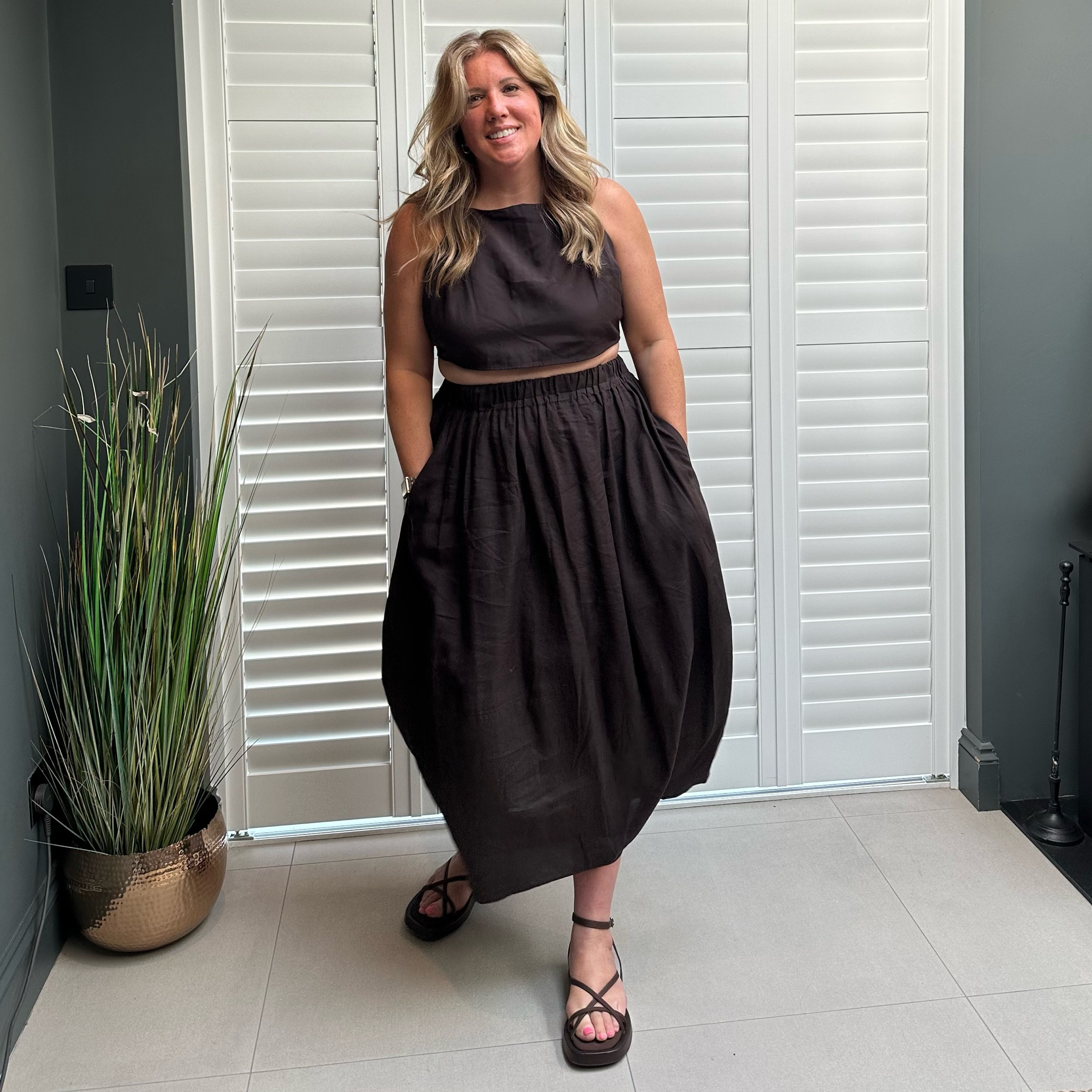 All brown outfit, maxi skirt, sleeveless top, flat chunky sandals

#LTKeurope #LTKstyletip #LTKSeasonal