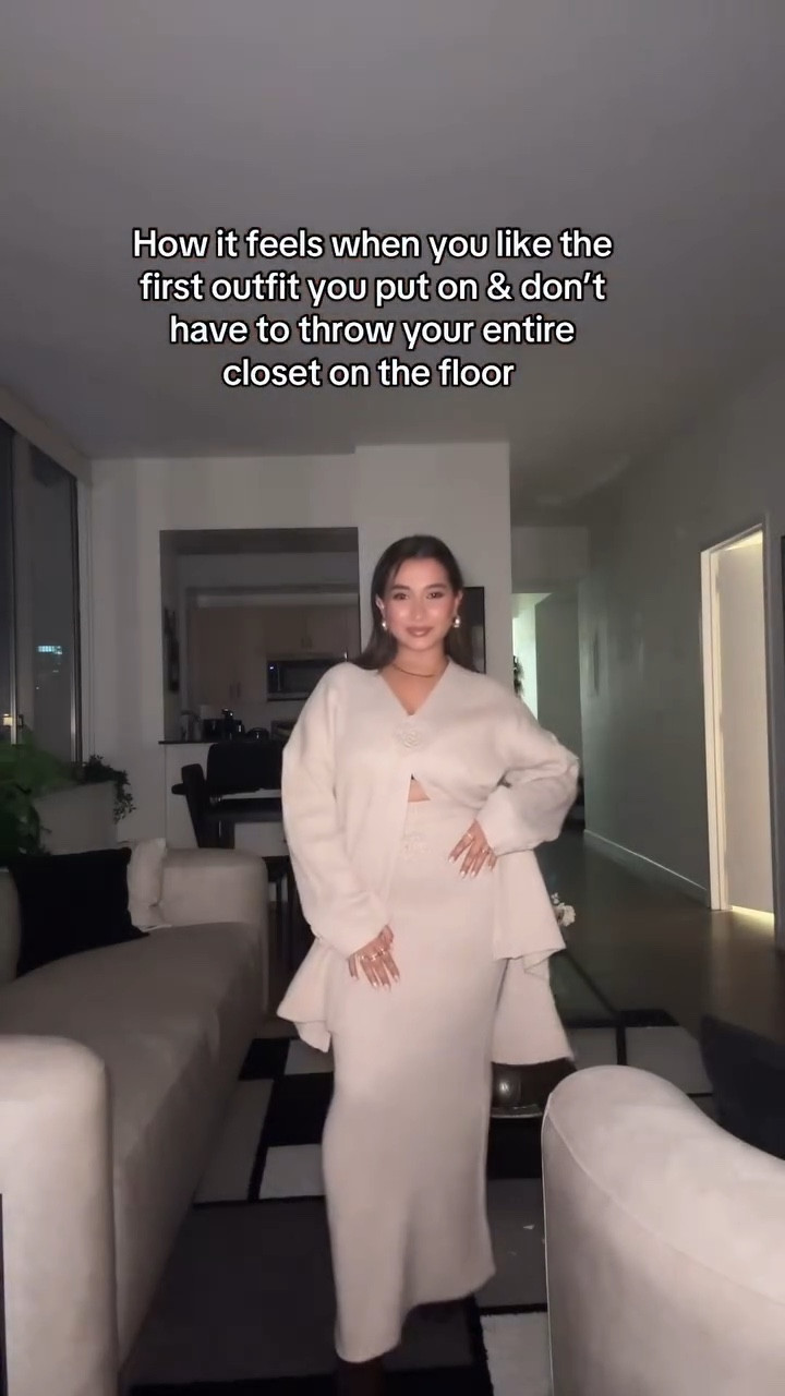 In matching sets we trust >> 
Also 🔗 linked to my @shopltk in bio 
Or 

Search my fave【Aloruh】on SHEIN and follow it for the latest drops!

Product Id: 46682715

Coupon Code：Q1Fahmida（for extra 15%）

@sheinofficial @shein_us 

#sheinshops #sheinforall #saveinstyle #loveshein

•
-“
•
•
•
 #petite #nycapartment  #fashion #matchingoutfits #viral #relatable #girls #beauty #explore #nycinfluencer #nycfashion #fashioninfluencer 

•
•
•
•
•

#LTKStyleTip #LTKFindsUnder50 #LTKSaleAlert