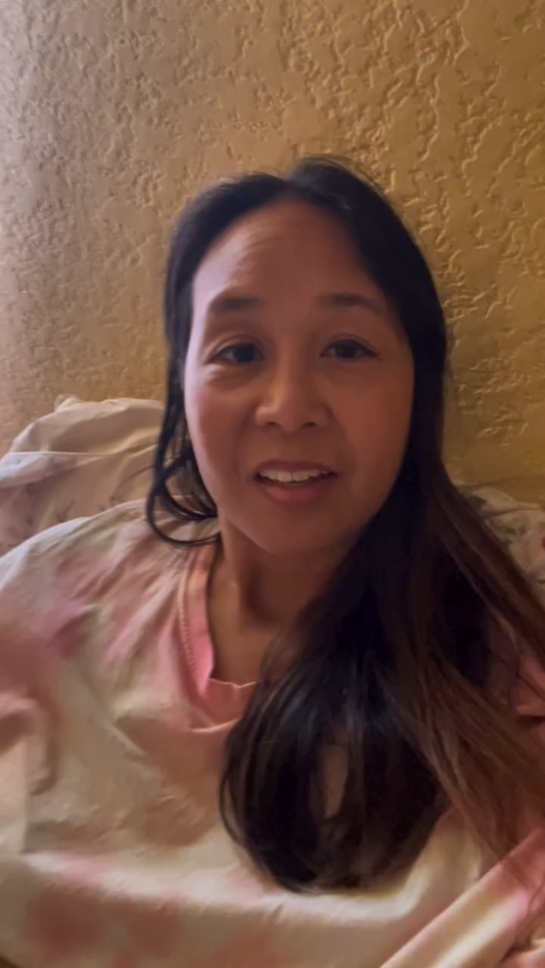 Recovery Vlog!

Officially one week post-op. One more week like this but definitely going to start incorporating a bit more normalcy to my days. 

Doing things as simple as putting my contacts on and applying eyeliner today really set a different tone to my day. Made me feel just a bit more present and more willing to try to manage certain things on my own instead of calling on my husband or kids. 

Of course, I’m still taking things slowly and only doing what my body feels capable of at the moment. I would love to be up and about but I know the healing takes time and mindfulness. 

I’ve never been know to be a patient person, so this is all such a huge mindset shift. I’m hoping to keep the crashouts to a minimum. 

#quintocreations #achillesrupturerecovery #recoveryprocess #injuryrecovery