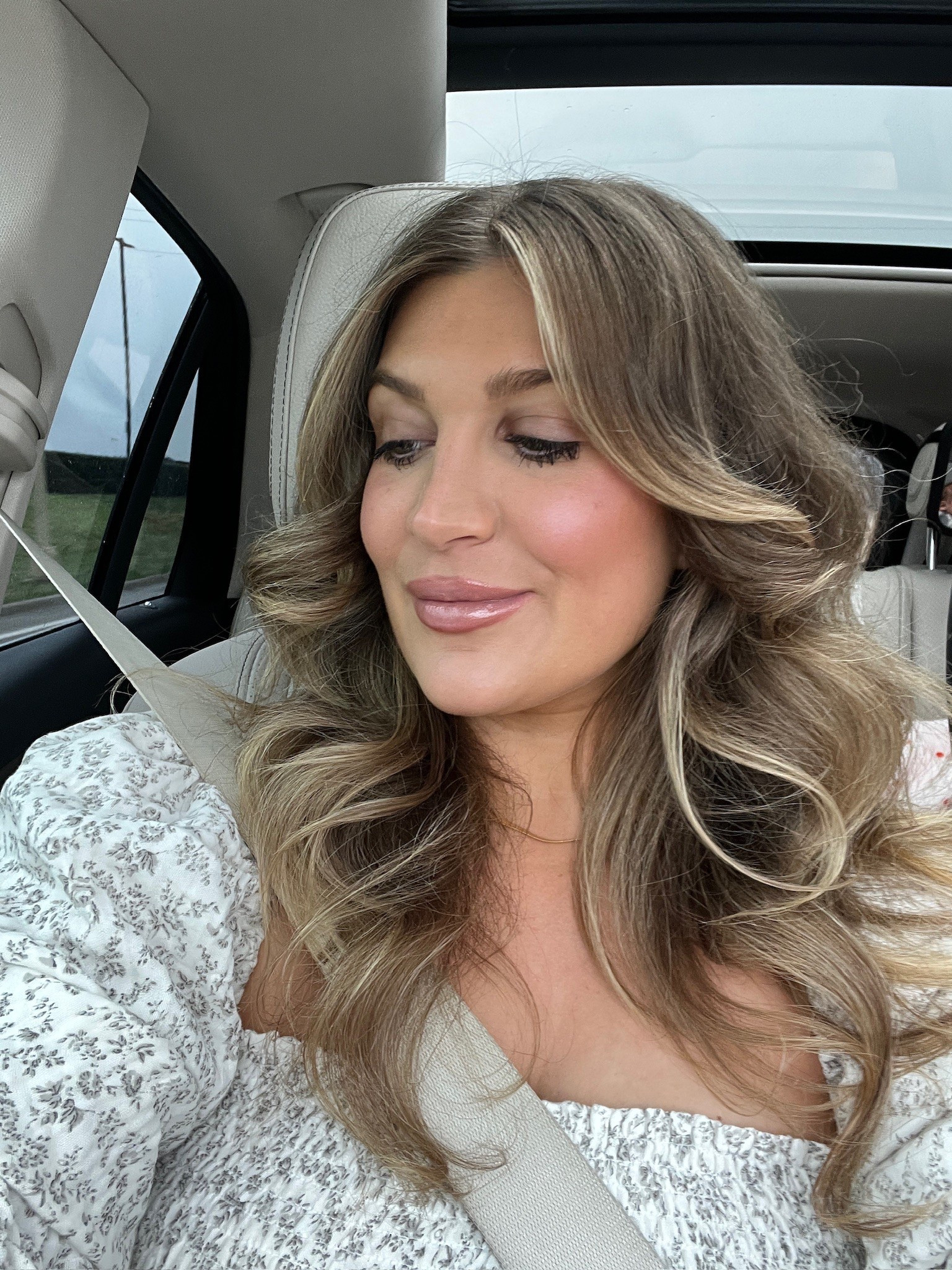 Glam for newborn photoshoot! ✨

Foundation: Haus Labs 
Blush: DIBS + Rare Beauty
Bronzer: Saie | Sun Melt Natural Cream Bronzer
Highlight: Rare Beauty | Positive Light Liquid Luminizer 
Lip liner: Milani | Color Statement Lip Liner in “All Natural” 
Gloss: City Beauty | Plumping Lip Gloss
Mascara: Tarte | XL tubing mascara

For Tarte items - Code AUDREY for 15% off! Makeup routine, baby shower outfit, full face makeup, pink dresss

Makeup routine, full face makeup, blush, mascara, lip combo, GRWM 