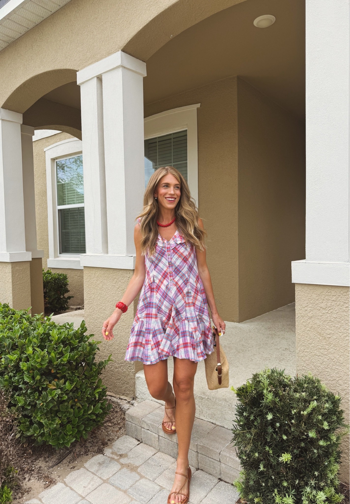 Outfit I wore to dinner tonight! This dress is so flattering and easy to wear. It also comes in a blue print that I absolutely love💙

#LTKootd #LTKmomlife #LTKdayinmylife