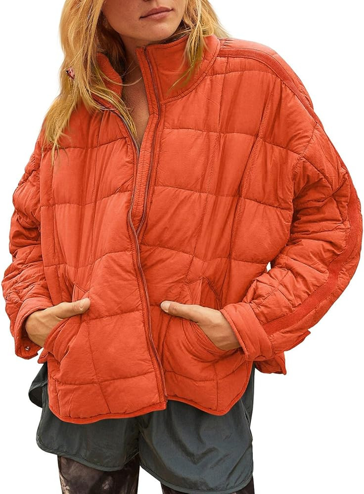 Aiopr Women's Oversized Lightweight Down Coat Long Sleeve Zip Packable Short Puffer Jackets | Amazon (US)