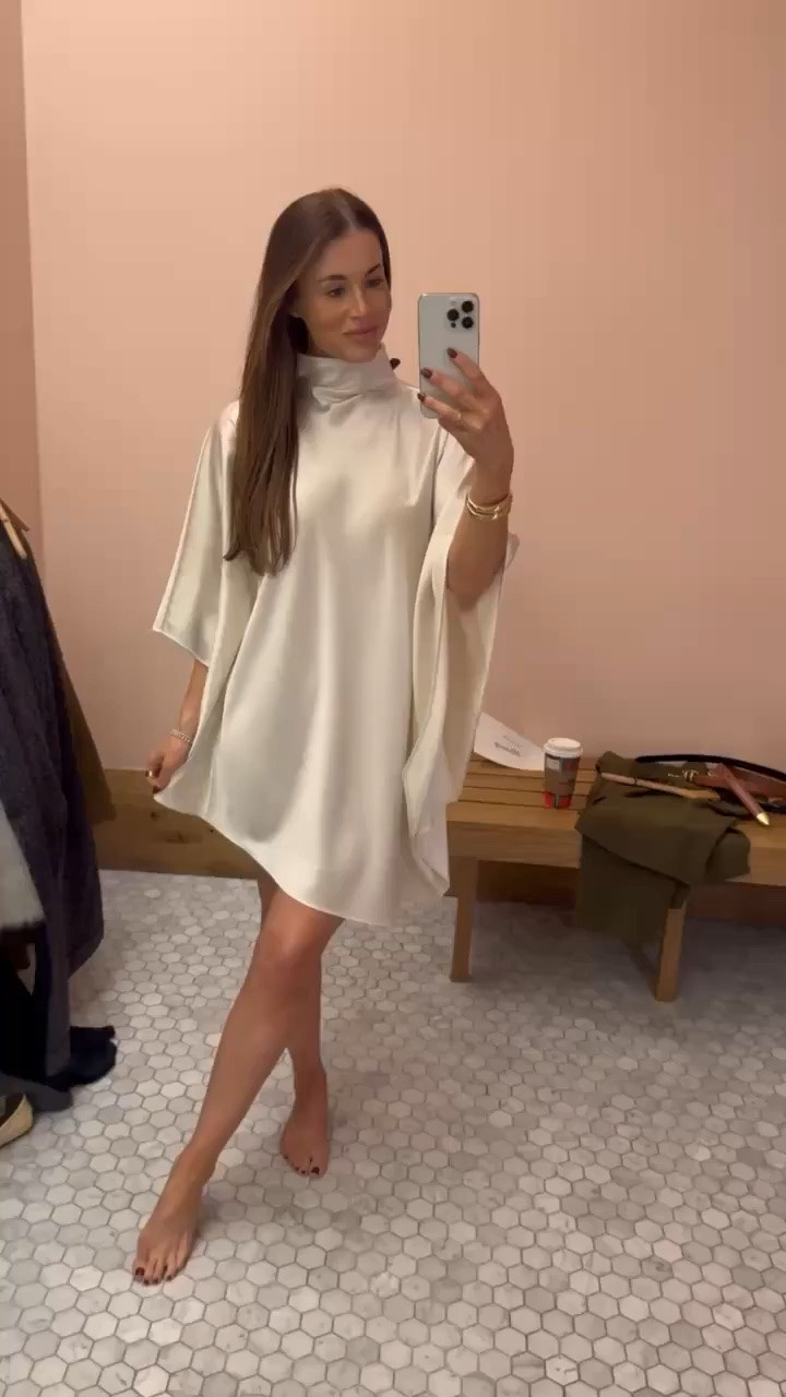 This fan satin dress from Aritzia is so stunning! It looks angelic.

#LTKootd #LTKgrwm #LTKSeasonal