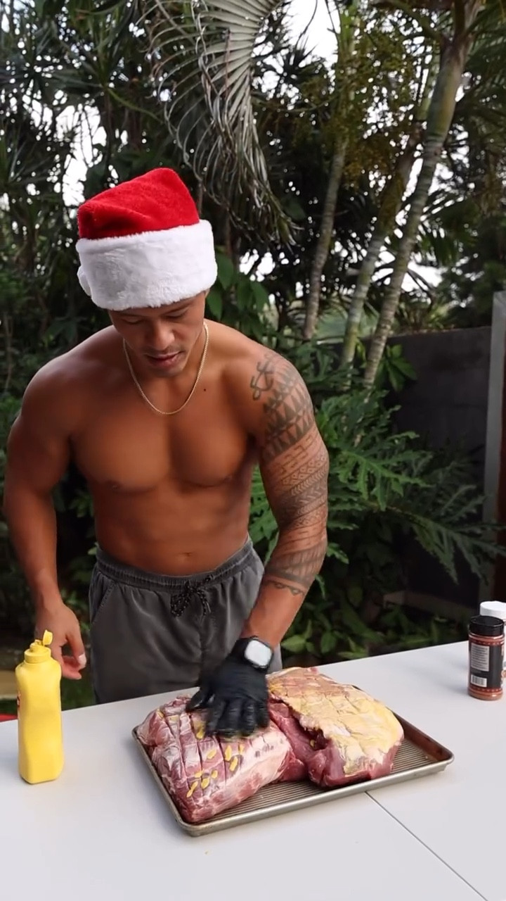 Recipe 🐷🔥Easy smoked pulled pork

- ﻿﻿Preheat @traegergrills to 225 super smoke
- ﻿﻿Score the fat cap in a criss cross pattern
- ﻿﻿Add a mustard binder @frenchs
- ﻿﻿Season generously with your favorite seasonings
- ﻿﻿Insert @meatermade probe
- ﻿﻿After the first 3 hours spritz the meat with an Apple cider vinegar and water blend every 30-60 mins
- ﻿﻿When internal temp is 170 or the bark looks good, wrap in foil with @southchicagopacking and more seasoning
- ﻿﻿Put back on smoker till temp reaches 203 or probe tender
- ﻿﻿Let rest in @igloocoolers for minimum 1 hour preferably 2+ hours


#LTKWatchNow #LTKHoliday #LTKParties