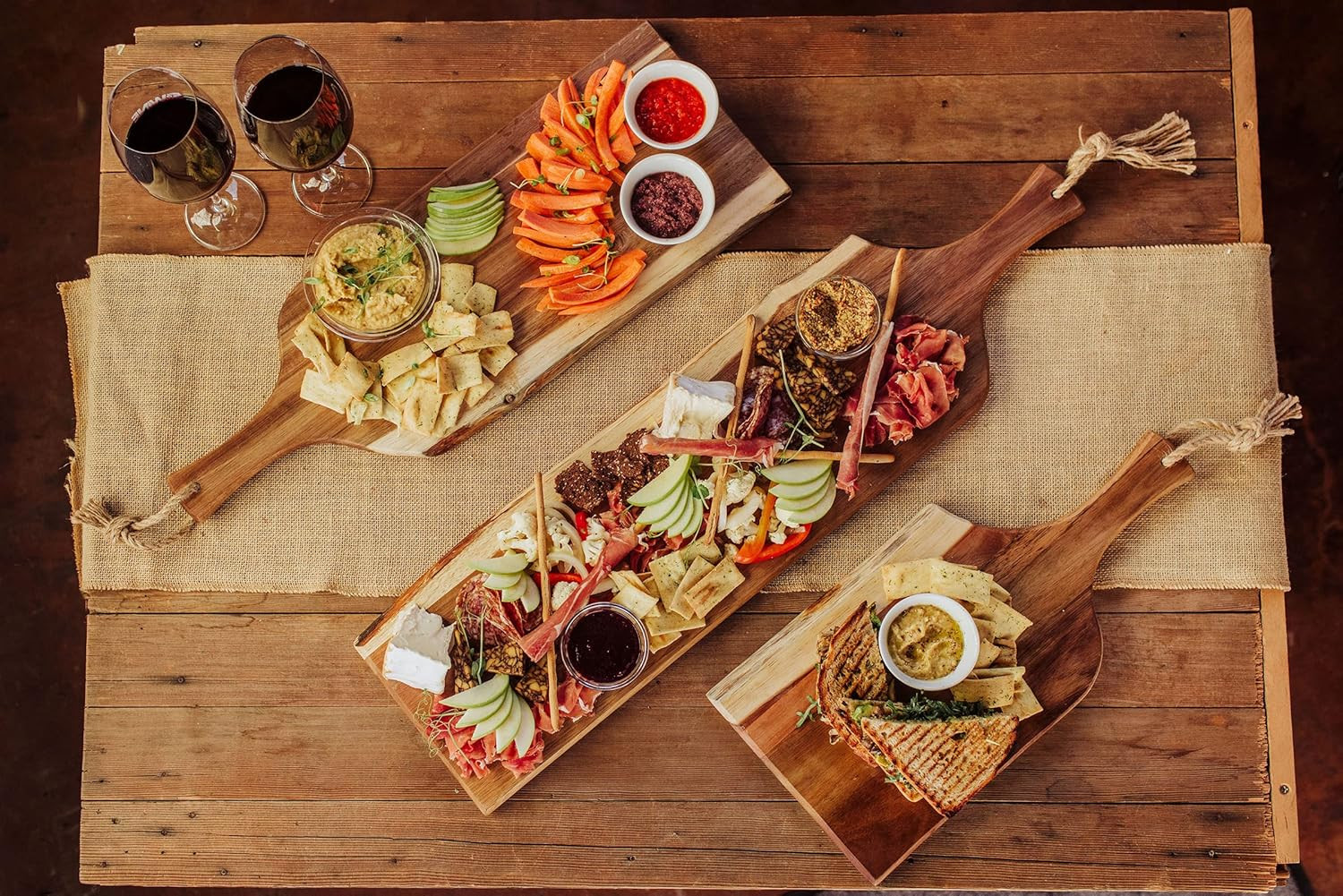 TOSCANA - a Picnic Time brand - Artisan 30" Acacia Charcuterie Board with Raw Wood Edge, Cheese B... | Amazon (US)