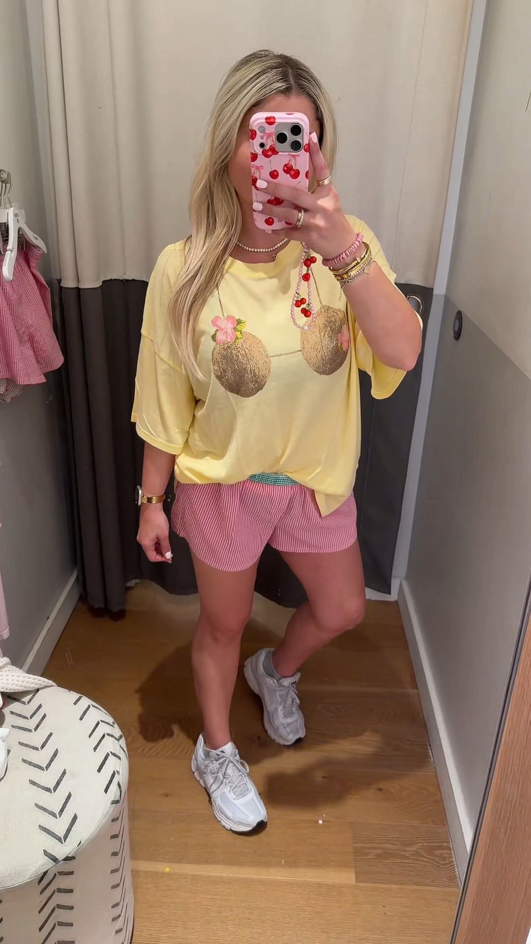 New @Aerie finds
Boxer shorts
Graphic tees
Size small
Beach, vacation, resort
Spring outfits 