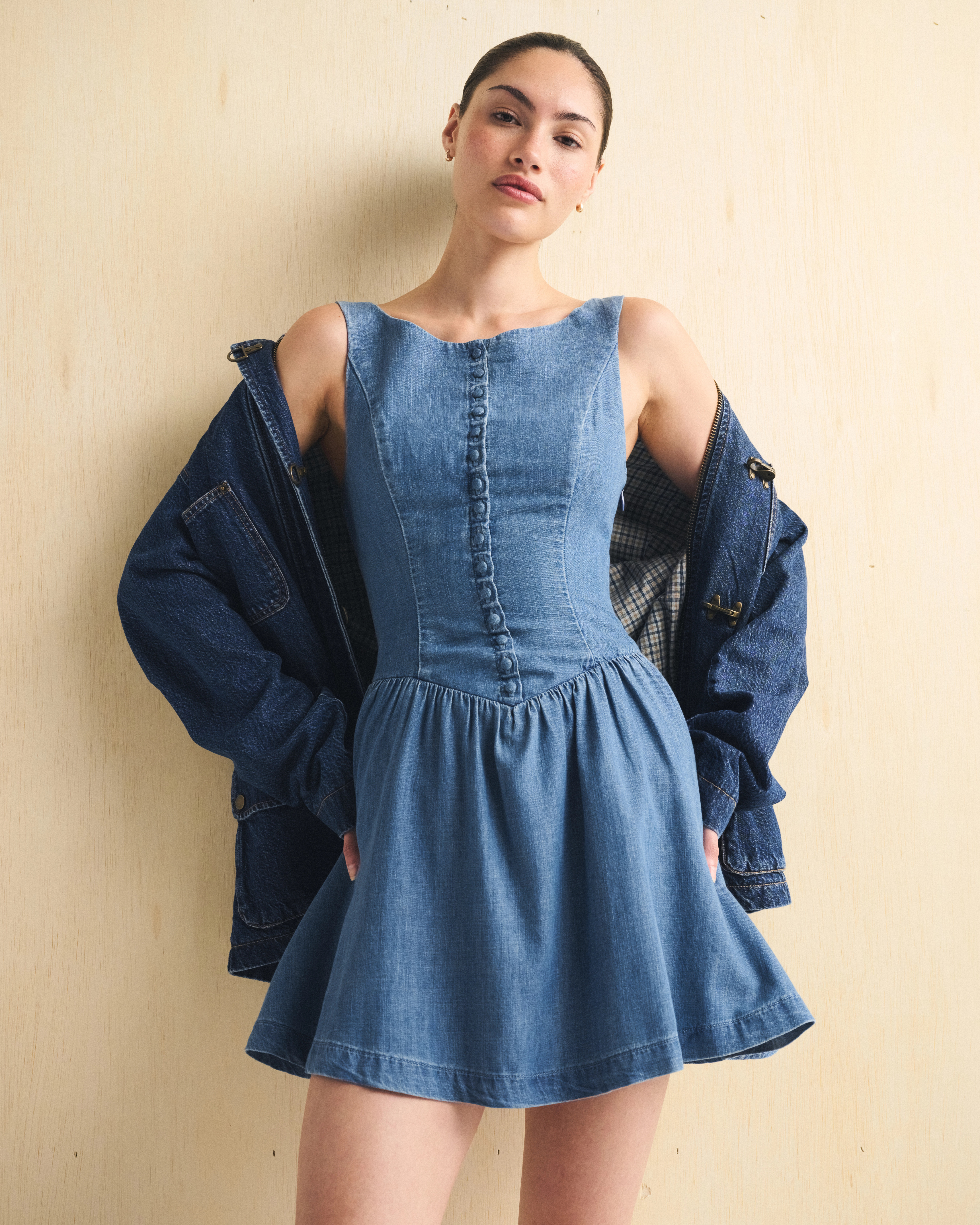 High-Neck Denim Mini Dress | Abercrombie & Fitch (UK & DE)
