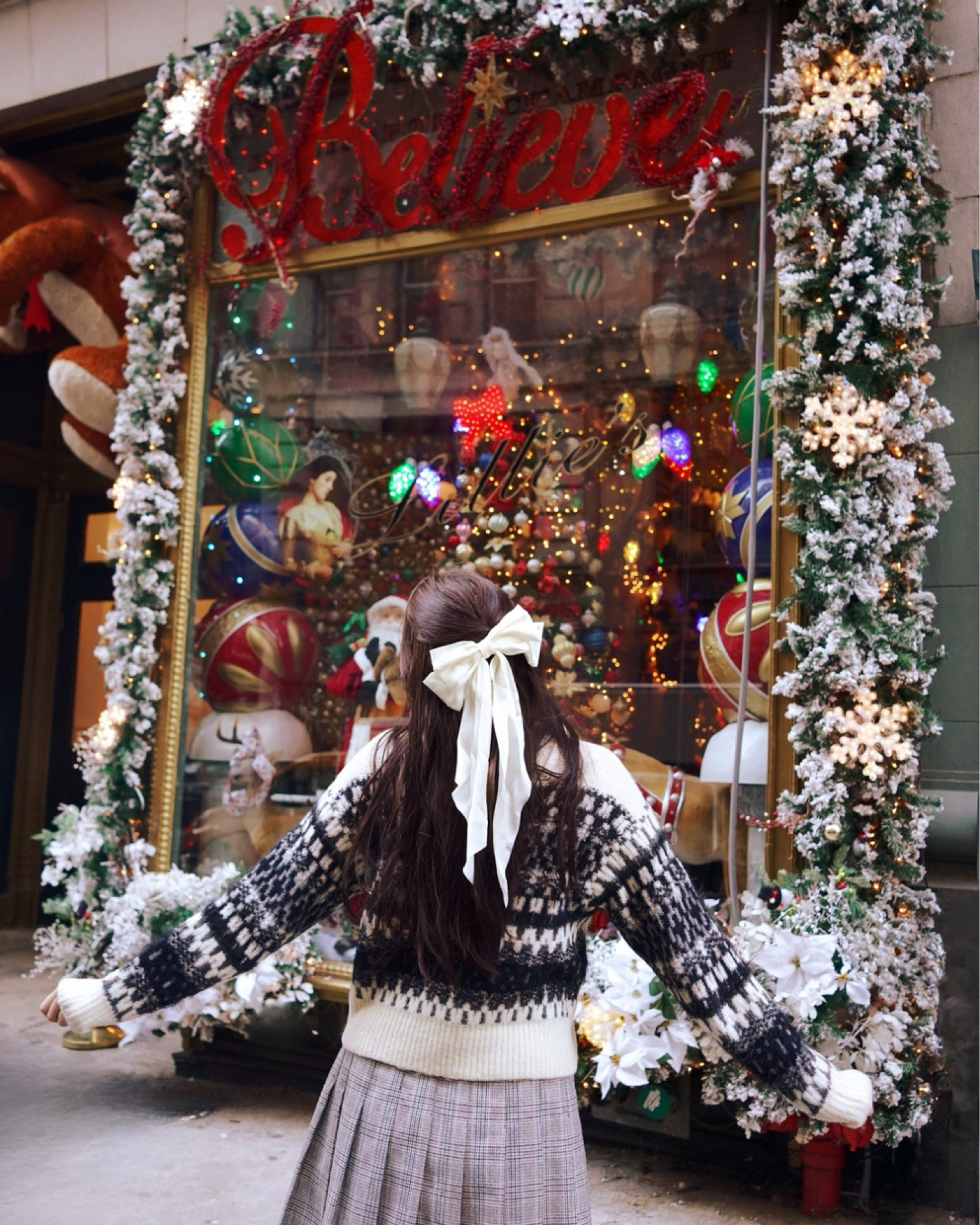 Cozy cute Christmas outfit in NYC! Love these super warm leggings - they kept me plenty comfy and warm all day long 🫶

#hairbow #bow #christmasoutfit #winteroutfit 

#LTKstyletip #LTKparties #LTKSeasonal