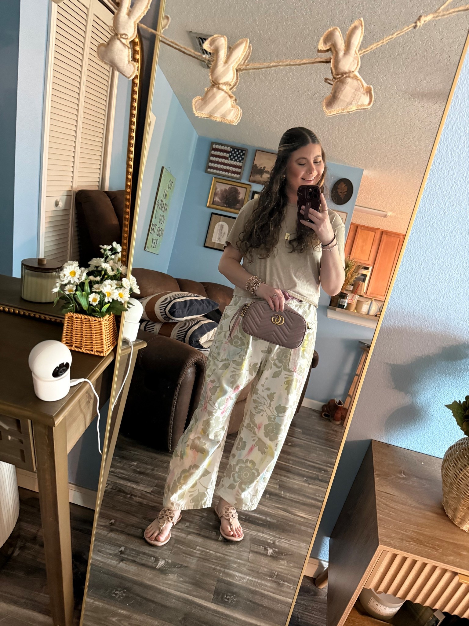 Easter weekend🐣🐇💜 loving the pretty neutrals for spring


#goodfriday #easterweekend #happyeaster #springstyle #springvibes #springtime #neutrals #neutralstyle #boho #bohostyle #bohohomedecor

#LTKdayinmylife #LTKSeasonal #LTKootd