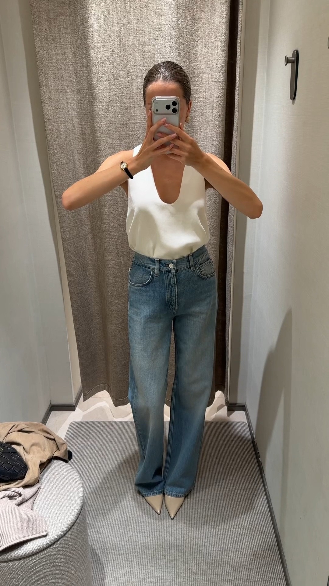 The perfect high waist jeans for late spring and summer 🤌🏼 I’m 173cm, wearing the jeans in size 34 and top size XS

#LTKootd
