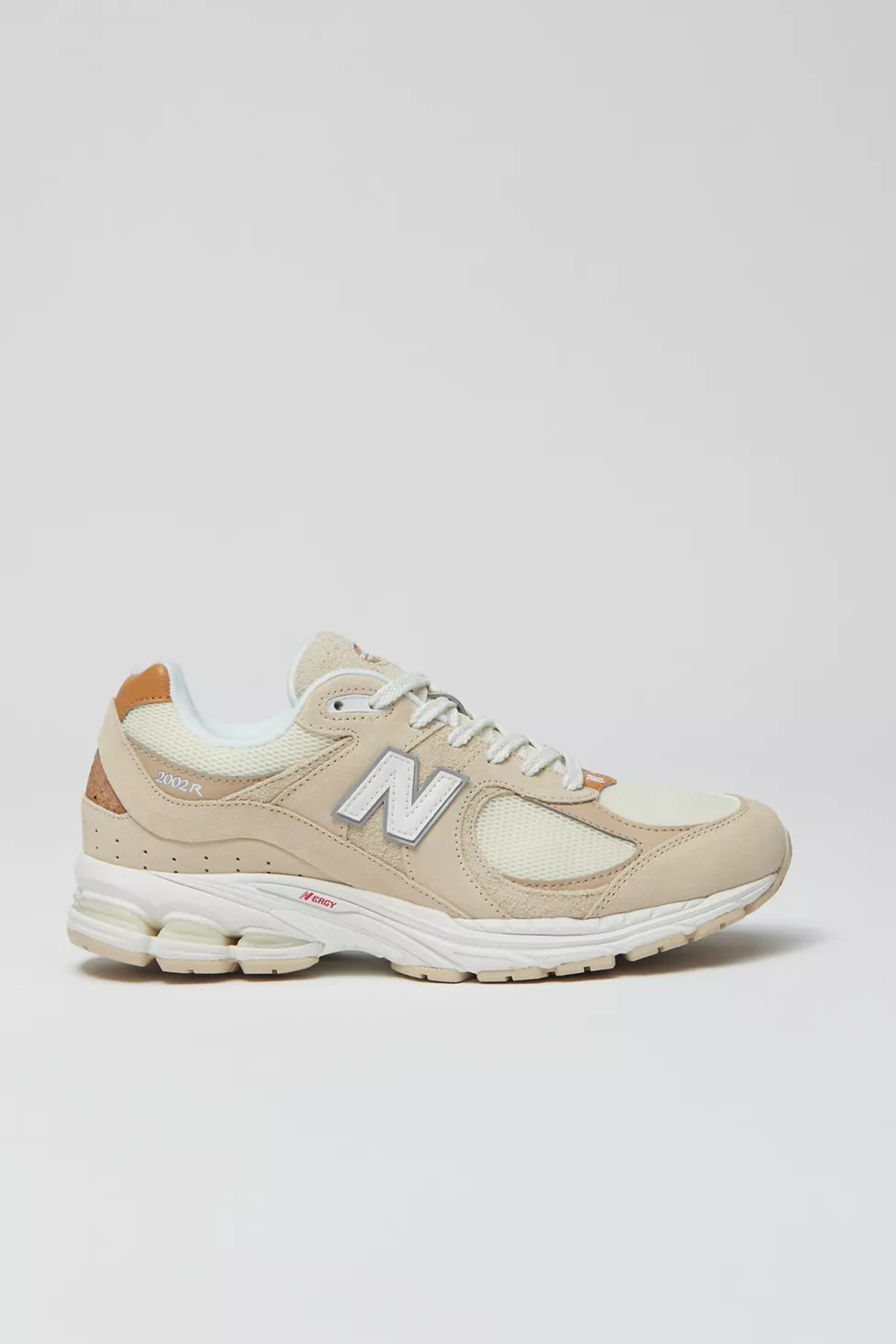 New Balance 2002R Sneaker | Urban Outfitters (US and RoW)