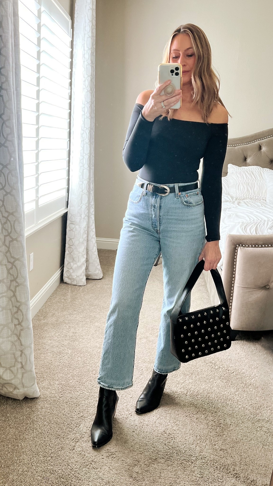 Outfit of the night 🖤
Bodysuit: Nuuds size small
Jeans: Levi’s size up 1. Wearing 28 (40% off)! 


#ootd #outfit #datenight #girlsnight #nuuds #levis #denim #falloutfit 

#LTKFindsUnder100 #LTKStyleTip #LTKSaleAlert