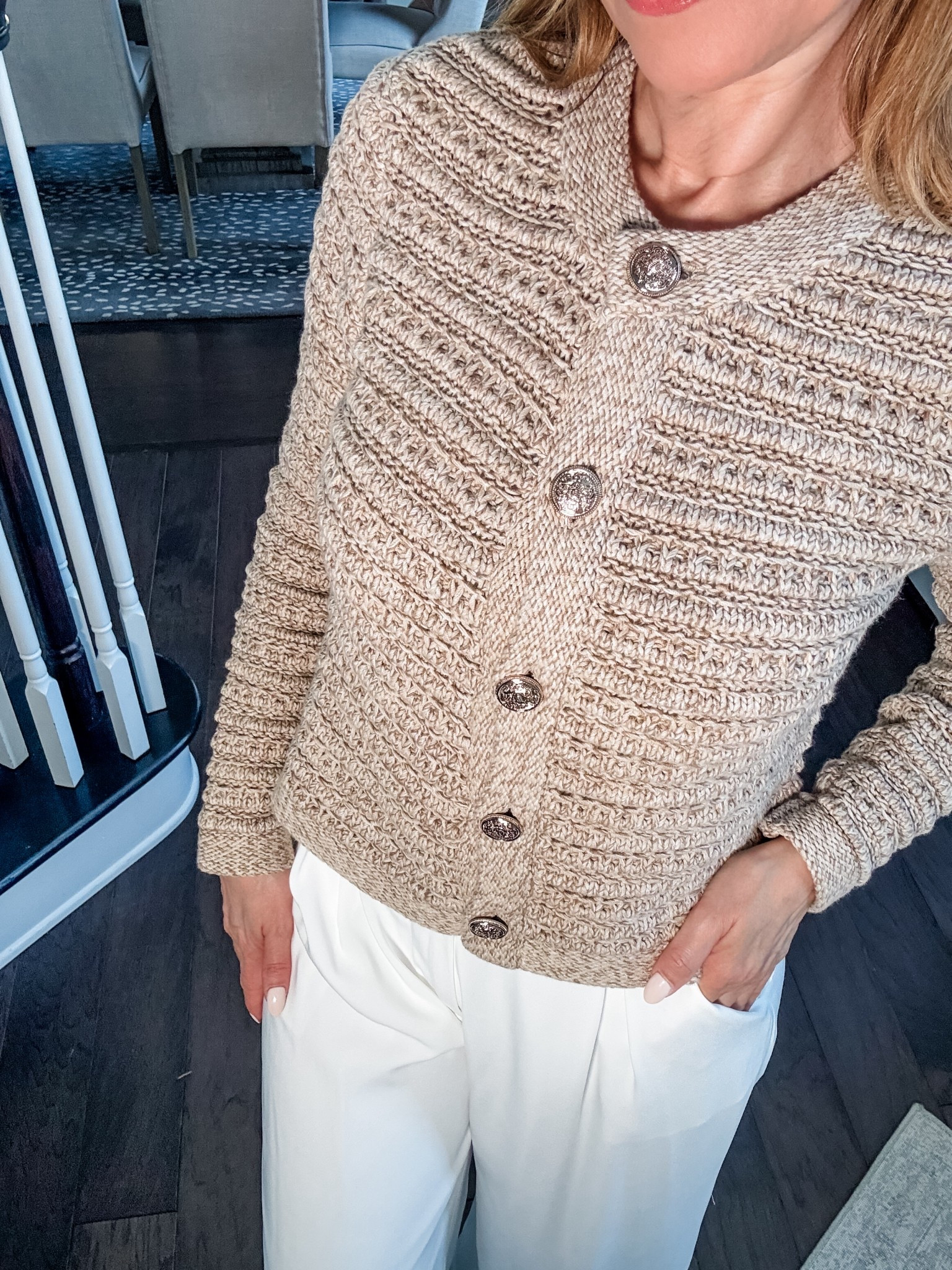 This exact sweater is sold out but I love the style so I’m linking similar options for you ✨

#LTKFindsUnder100 #LTKSaleAlert #LTKootd