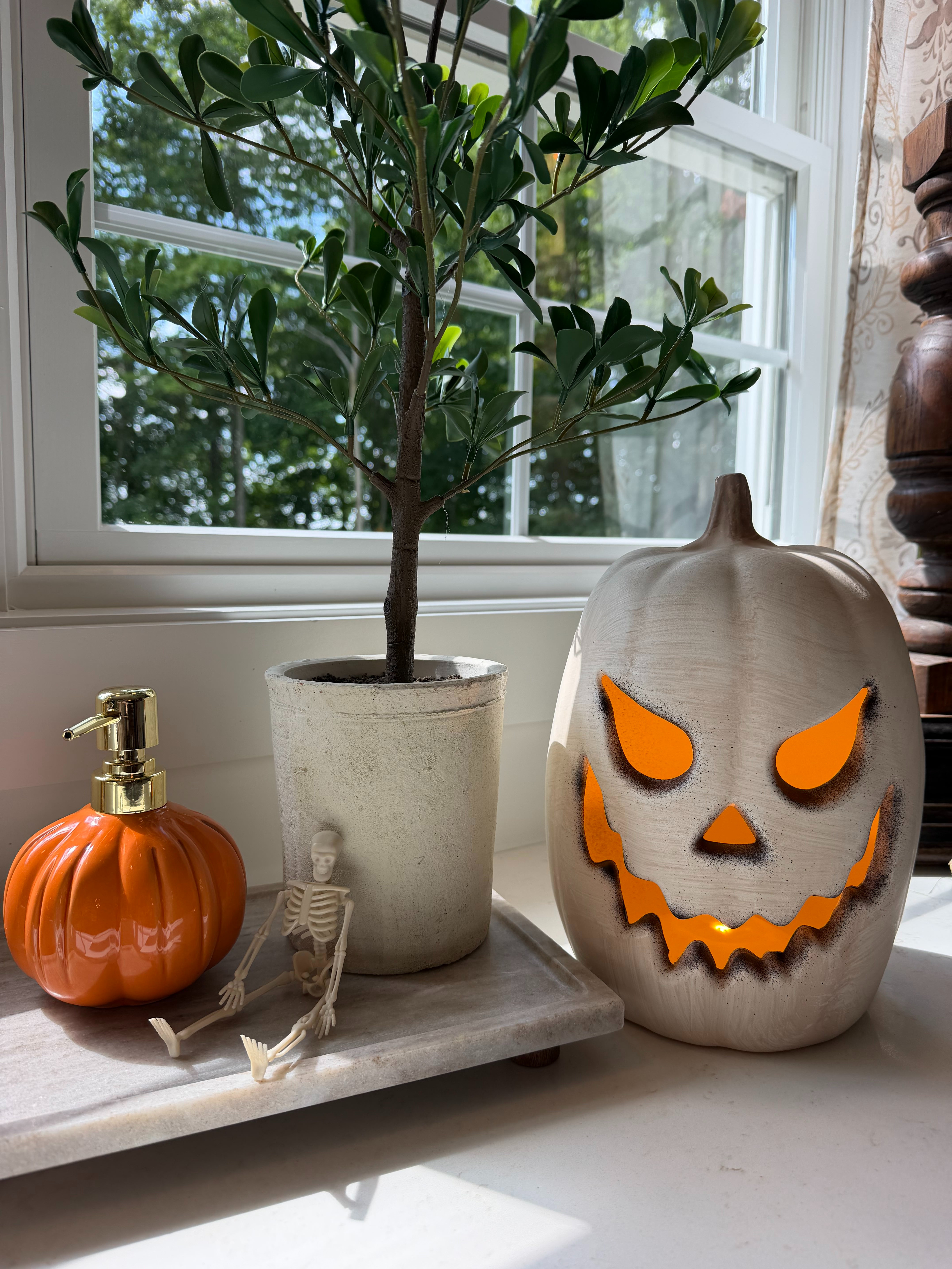This is how I styled a few of the seasonal home decor finds I picked up for Fall.  

 #LTKSeasonal #LTKHome