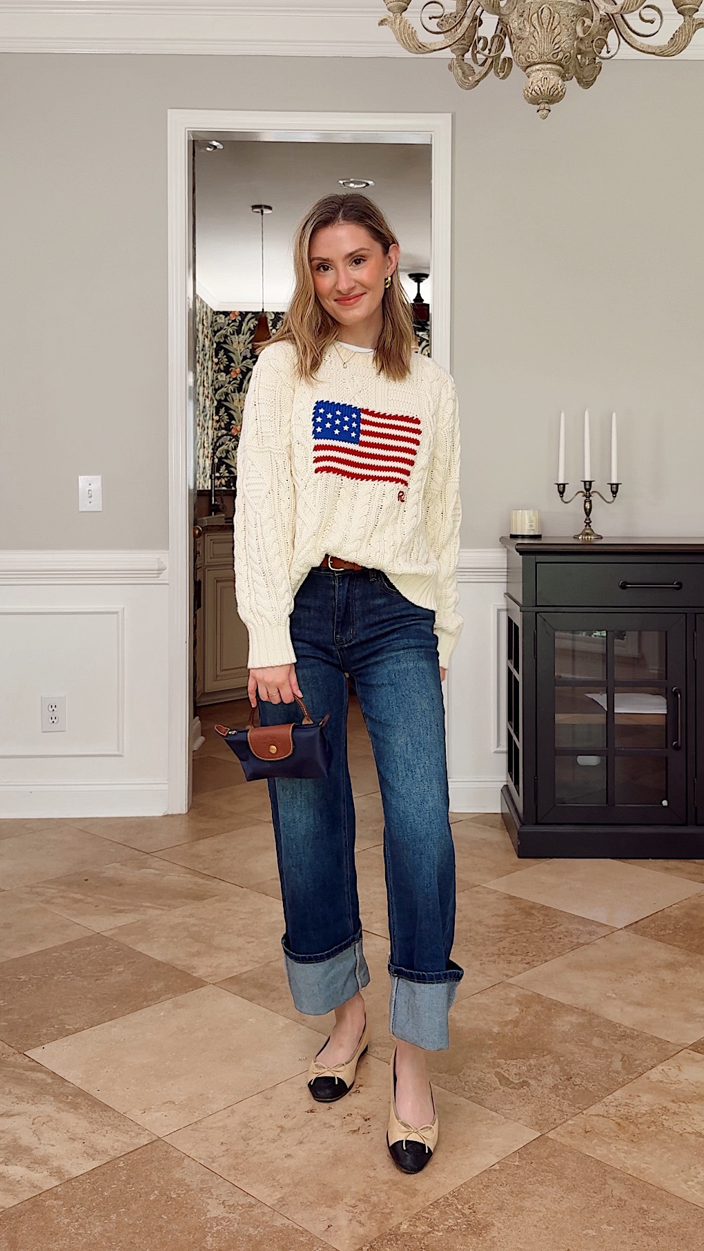 Get ready with me to go watch fireworks 🎆 
Had to bust out the classics Ralph Lauren American flag sweater
Wore some classic Chanel flats, cute cuffed jeans and a navy Longchamp pouch for a subtle festive look that can also be worn all summer long ❤️