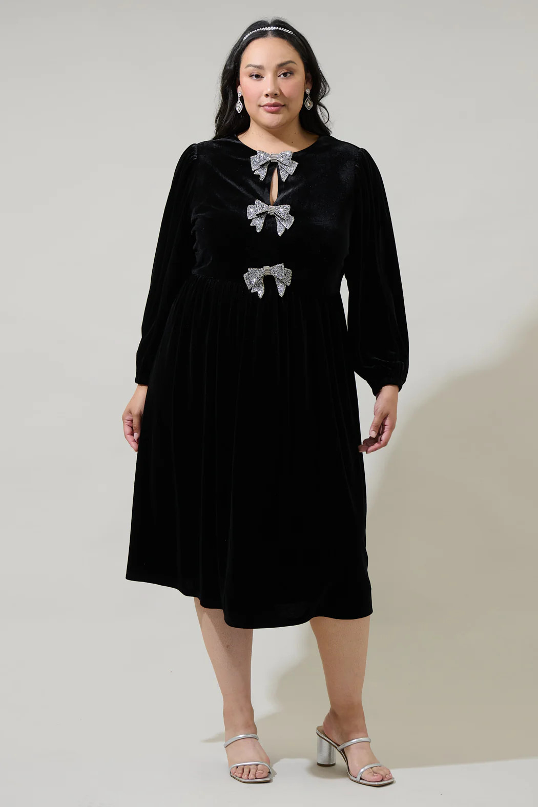 Jena Glow Bow Velvet Midi Dress Curve | Sugarlips