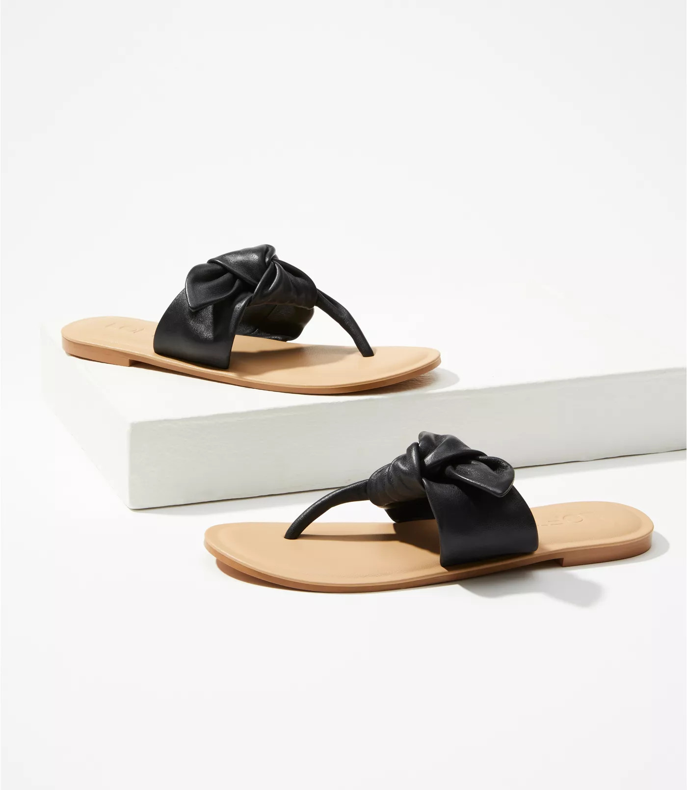 Bow Thong Sandals | LOFT | LOFT